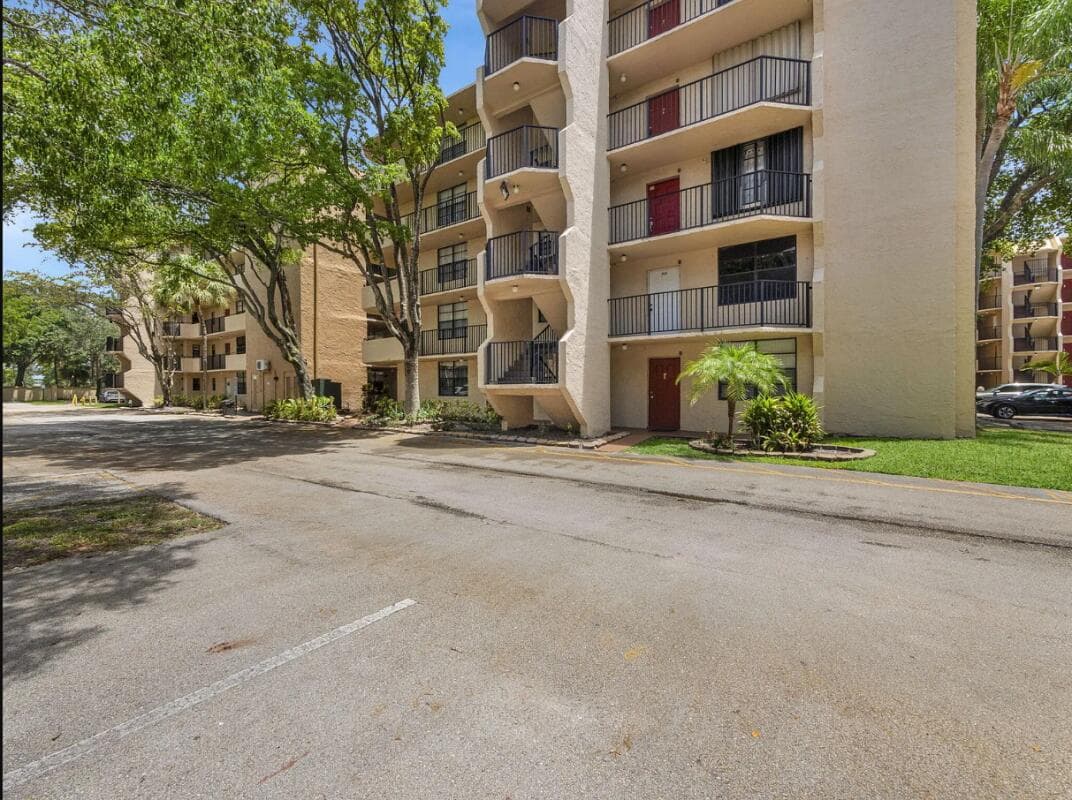 3550 Blue Lake Drive 404, Pompano Beach, FL 33064 — photo 8 of 8