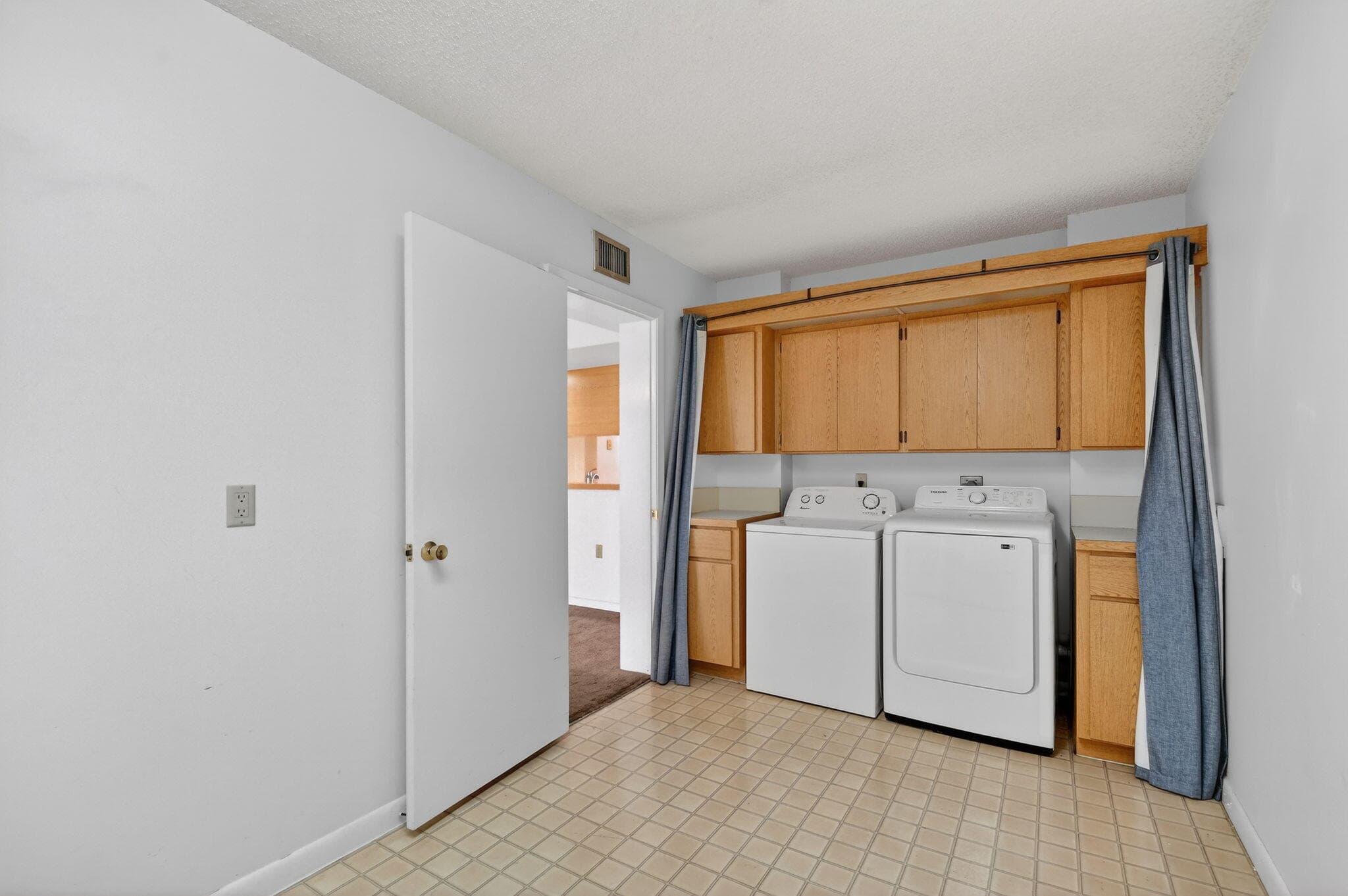 2421 Village Boulevard 406, West Palm Beach, FL 33409 — photo 50 of 53