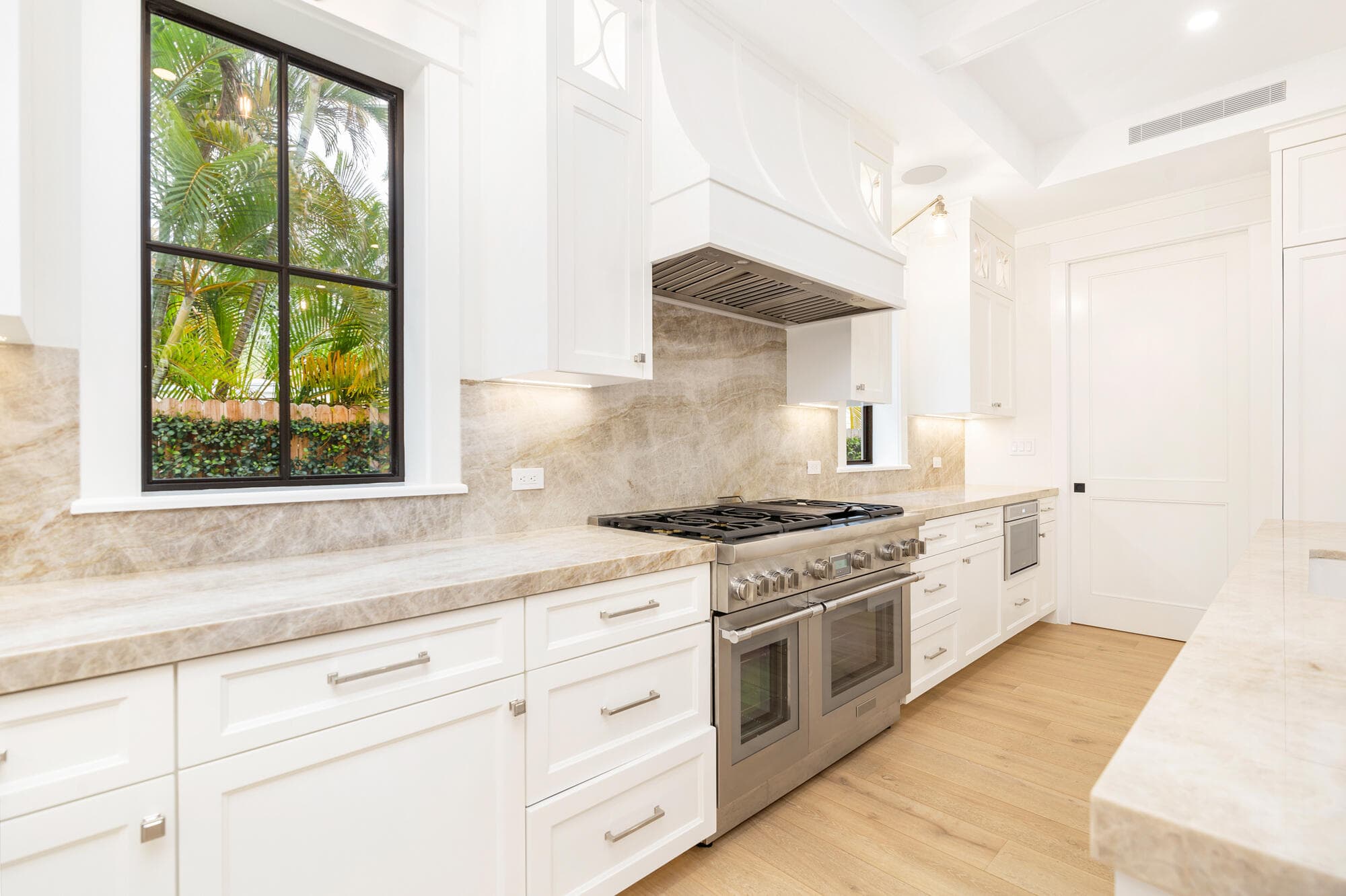 315 Avila Road, West Palm Beach, FL 33405 — photo 5 of 22