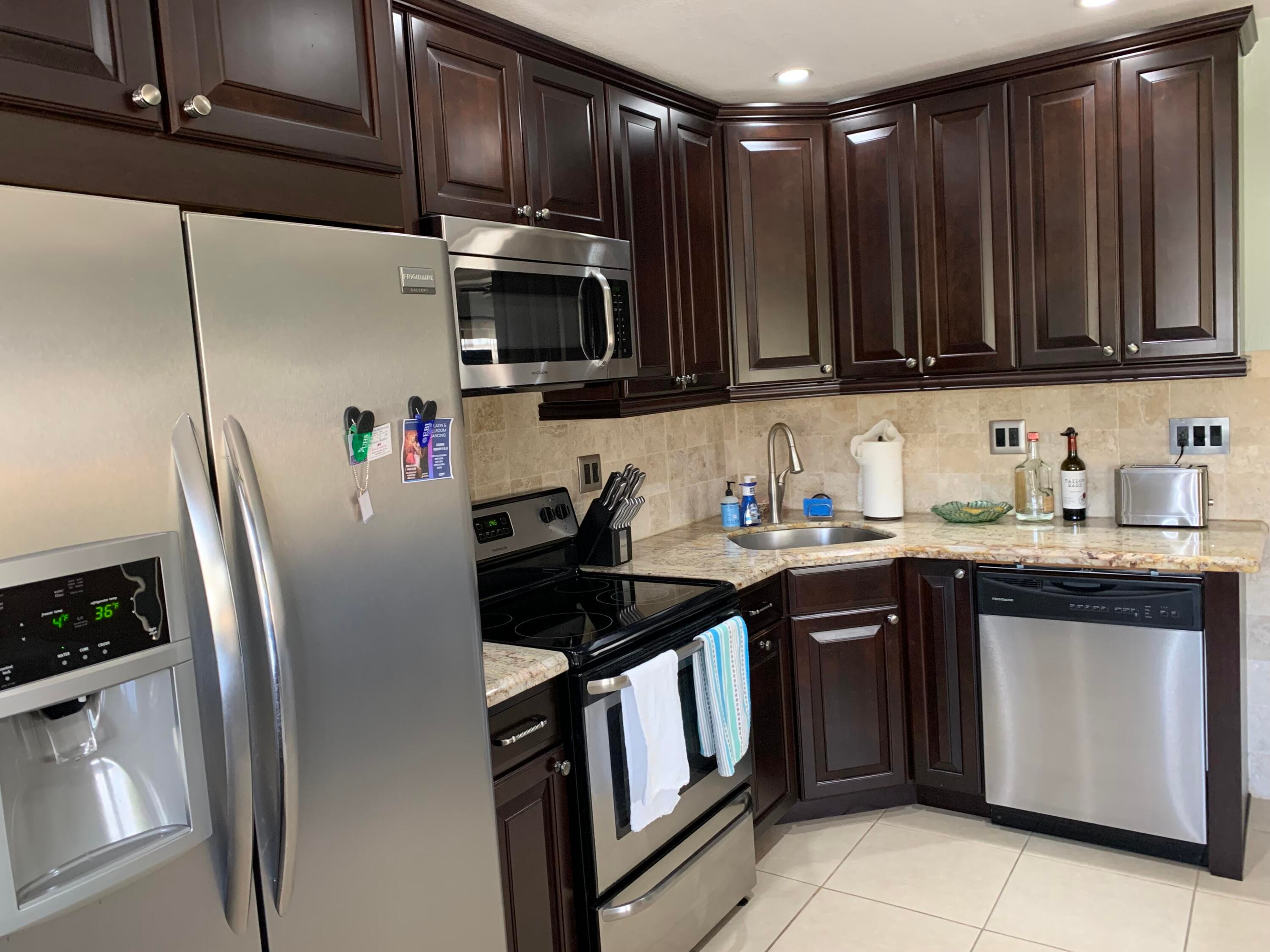 3208 SE 11th Street 201, Pompano Beach, FL 33062 — photo 23 of 26