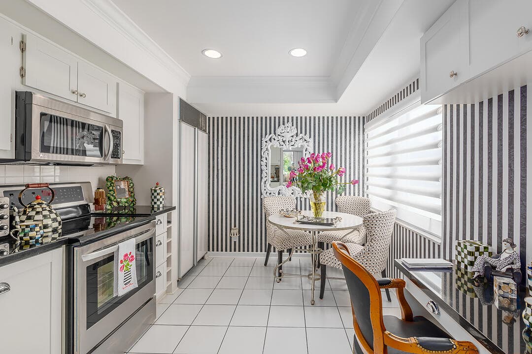 250 Bradley Place 202, Palm Beach, FL 33480 — photo 12 of 40