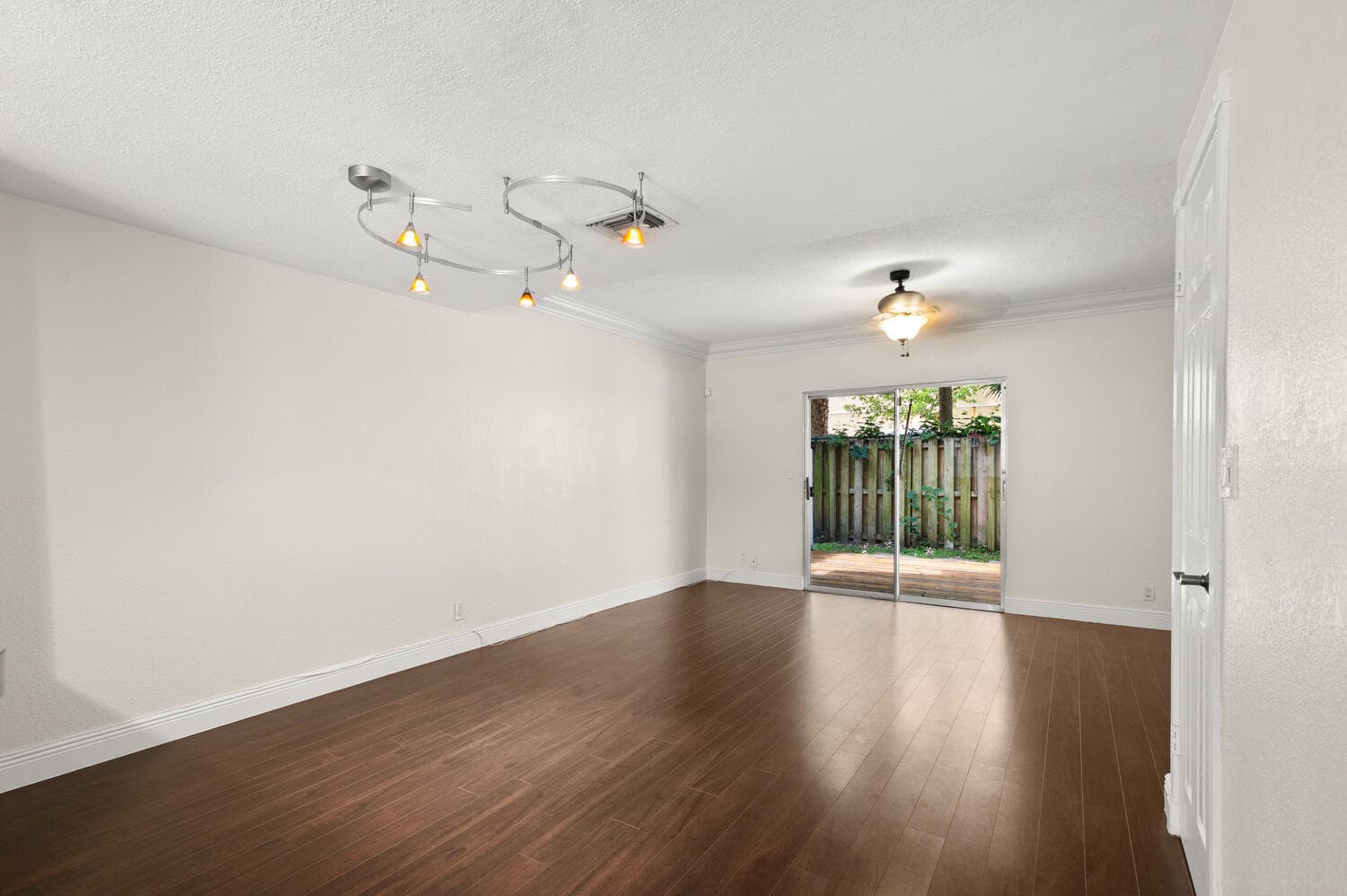 2521 NE 15th Street, Pompano Beach, FL 33062 — photo 10 of 20
