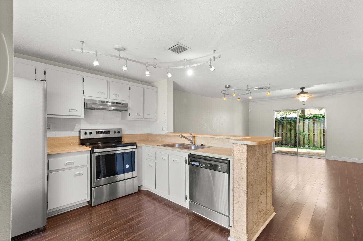 2521 NE 15th Street, Pompano Beach, FL 33062 — photo 19 of 20