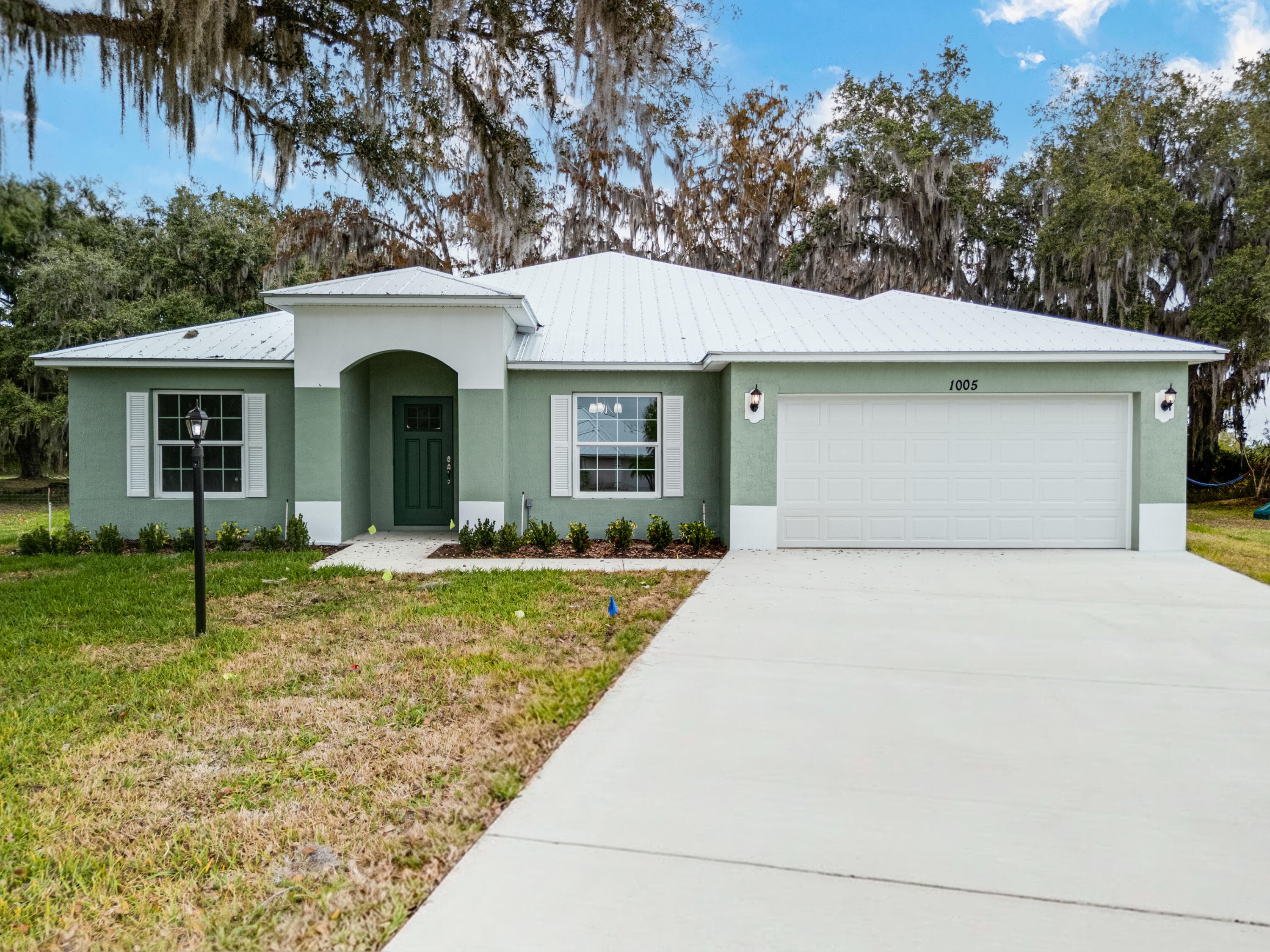 1005 SE 14th Court, Okeechobee, FL 34974 — photo 1 of 26