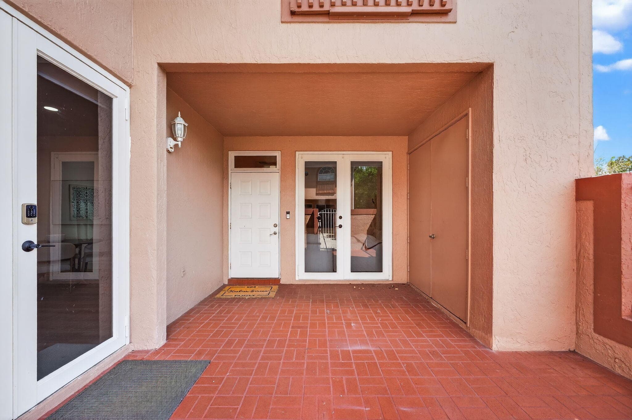 11892 Royal Palm Boulevard 11892, Coral Springs, FL 33065 — photo 4 of 47
