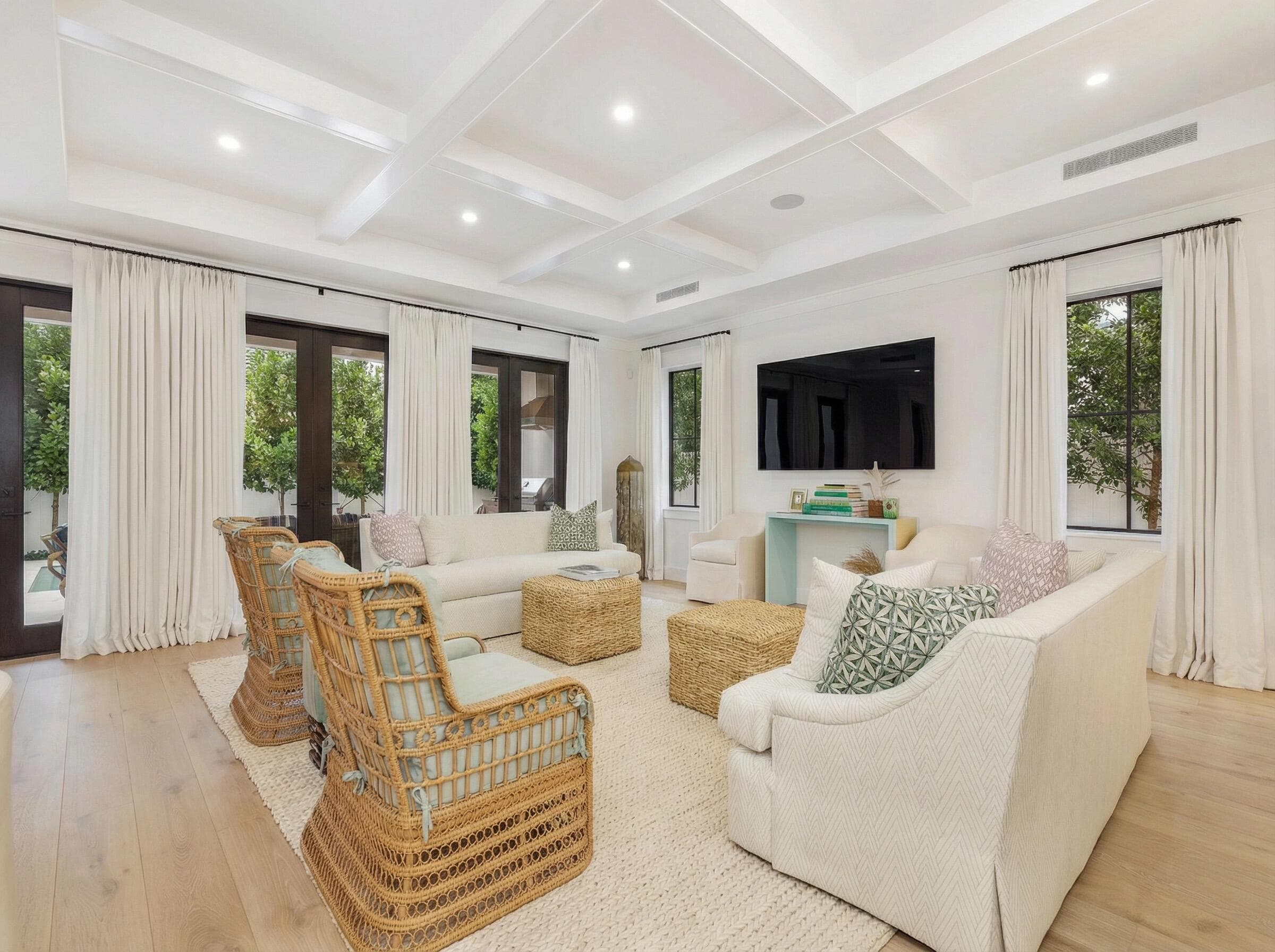 315 Avila Road, West Palm Beach, FL 33405 — photo 3 of 22