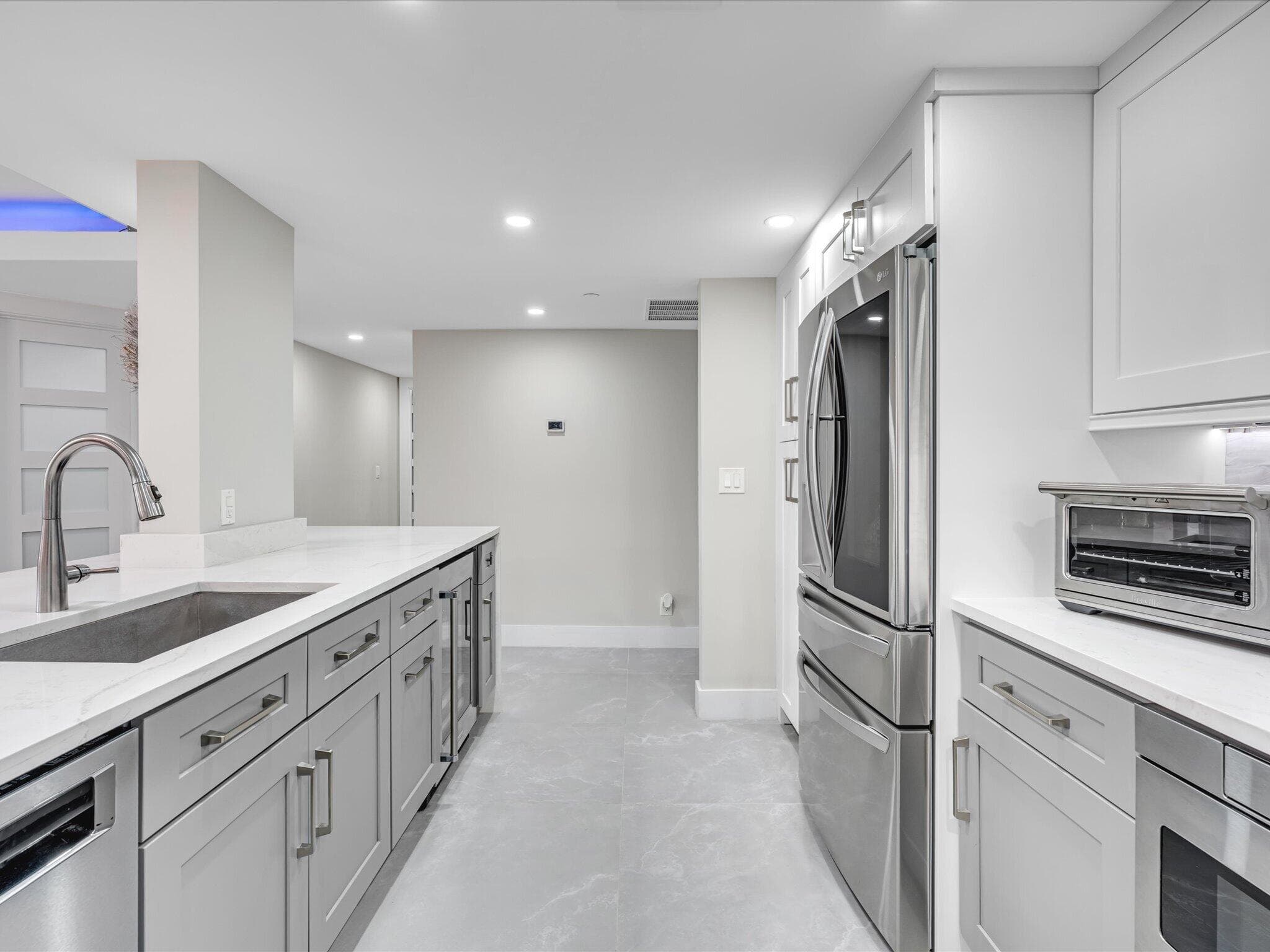 1150 Hillsboro Mile 302, Hillsboro Beach, FL 33062 — photo 4 of 61