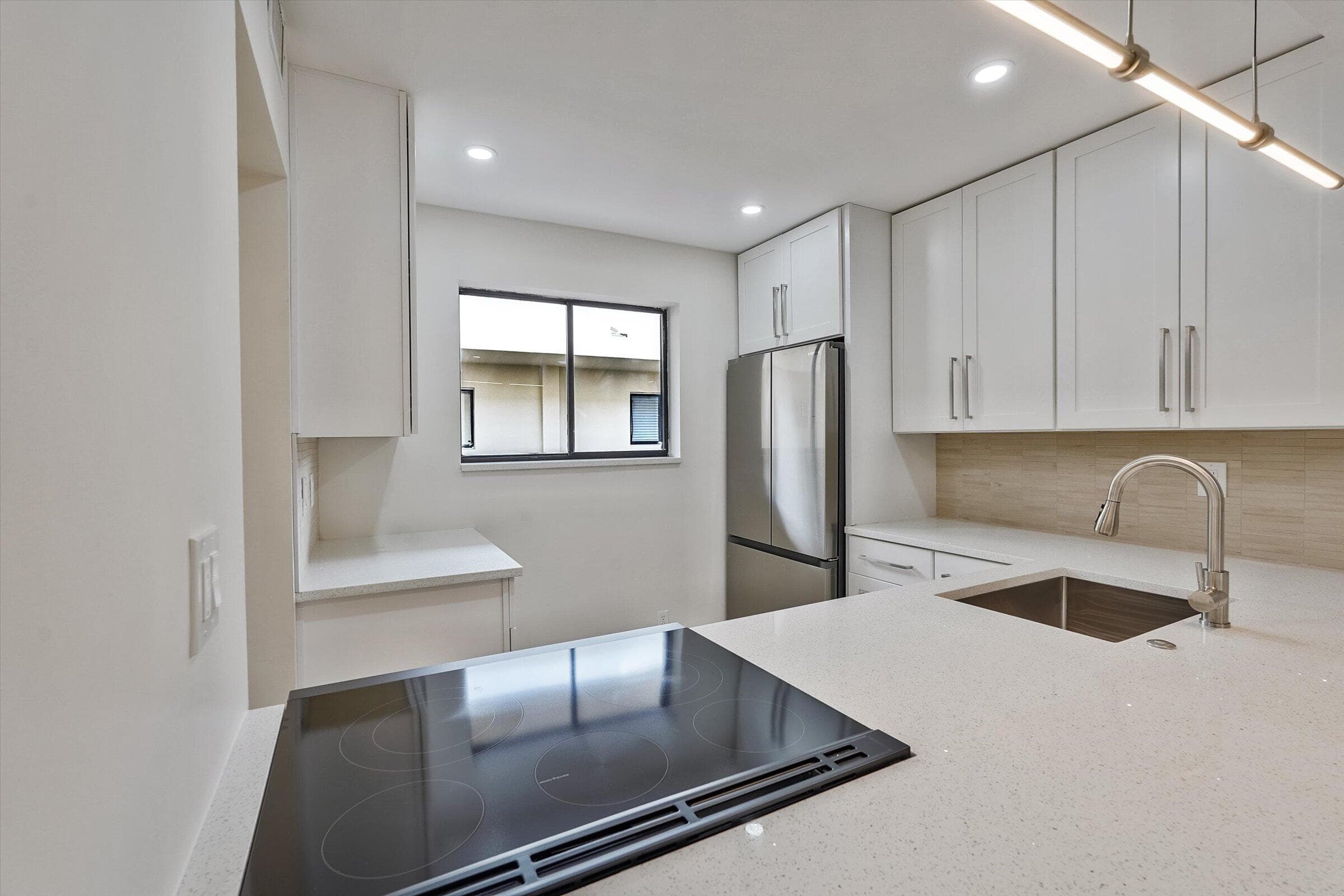 5220 Las Verdes Circle 321, Delray Beach, FL 33484 — photo 1 of 26
