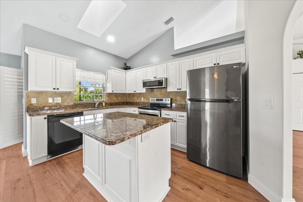1540 SE Hope Ct Court SE, Palm Bay, FL 32909 — photo 9 of 36