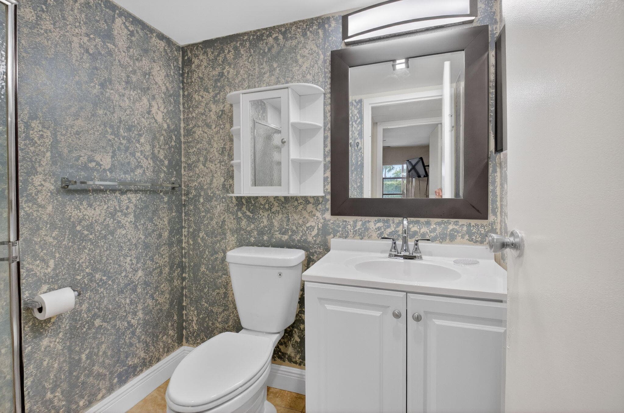 204 Flanders E, Delray Beach, FL 33484 — photo 14 of 28