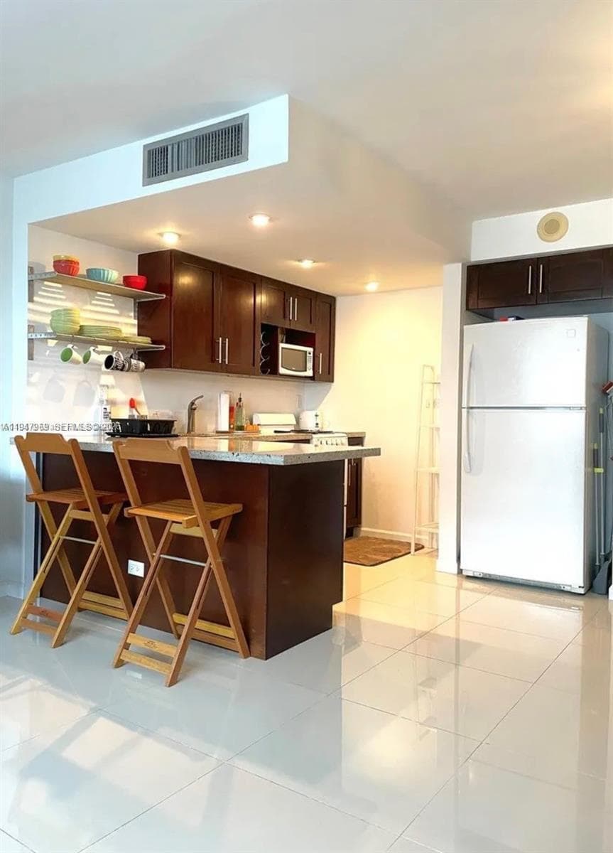 251 174th Street 1810, Sunny Isles Beach, FL 33160 — photo 2 of 6