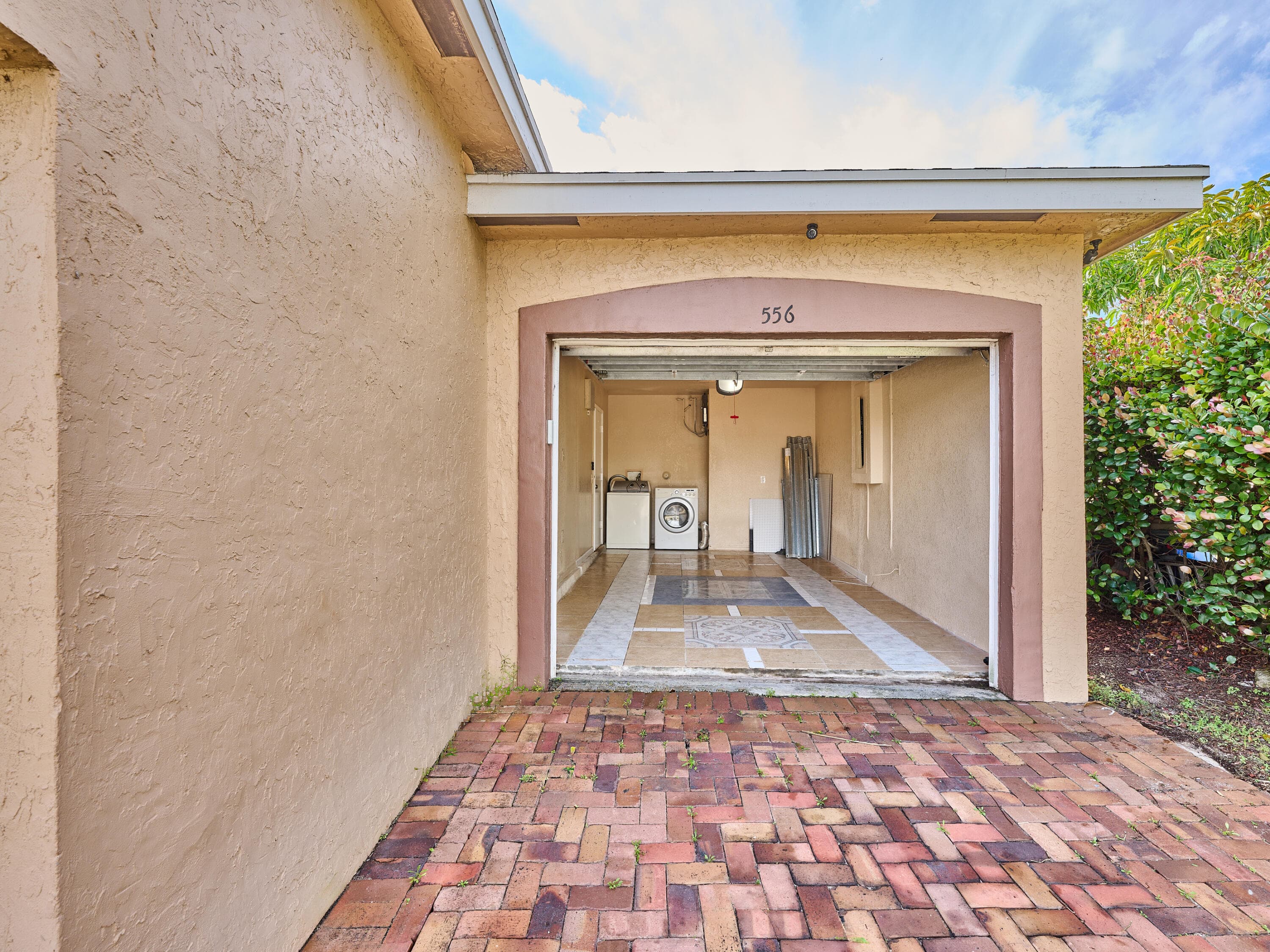 556 E Ridge Cir Circle N, Boynton Beach, FL 33435 — photo 21 of 39
