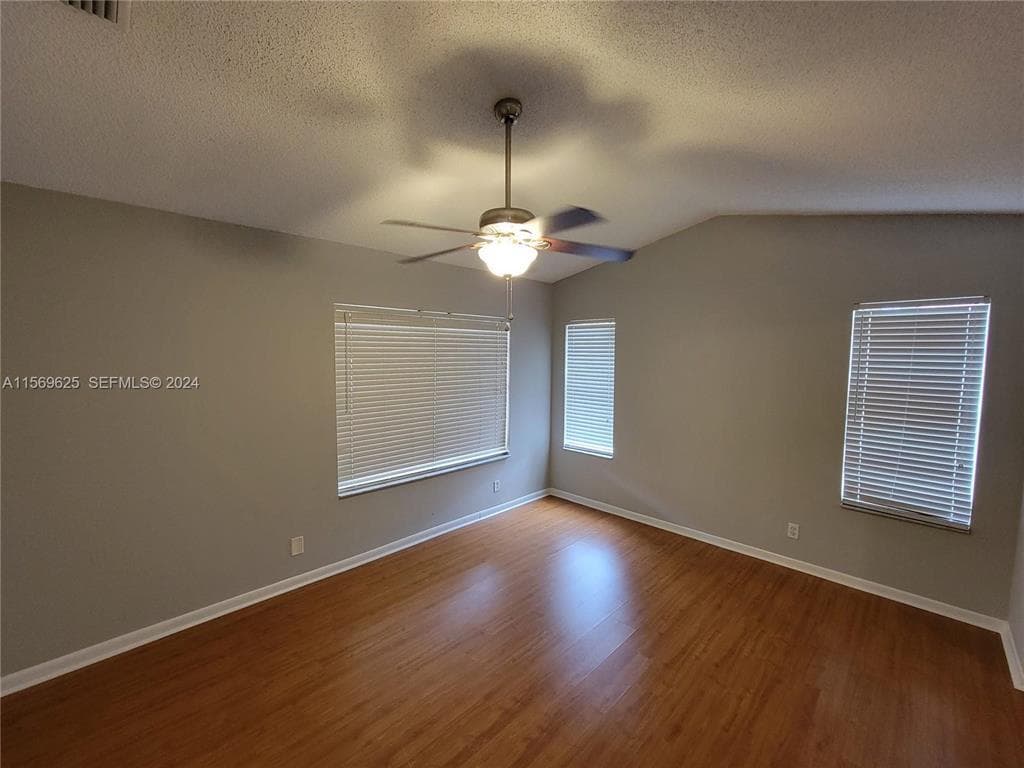 928 Falling Water Road, Weston, FL 33326 — photo 12 of 37