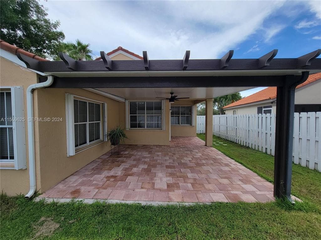 928 Falling Water Road, Weston, FL 33326 — photo 31 of 37