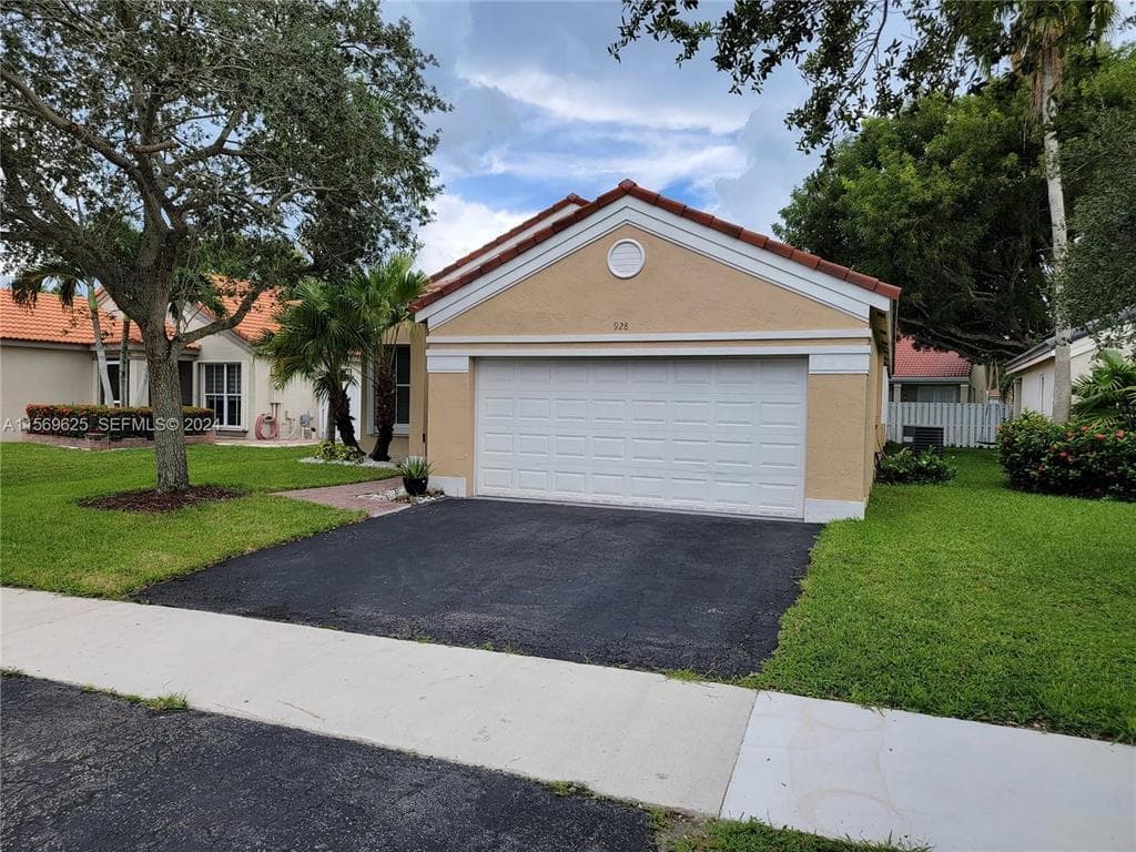928 Falling Water Road, Weston, FL 33326 — photo 34 of 37