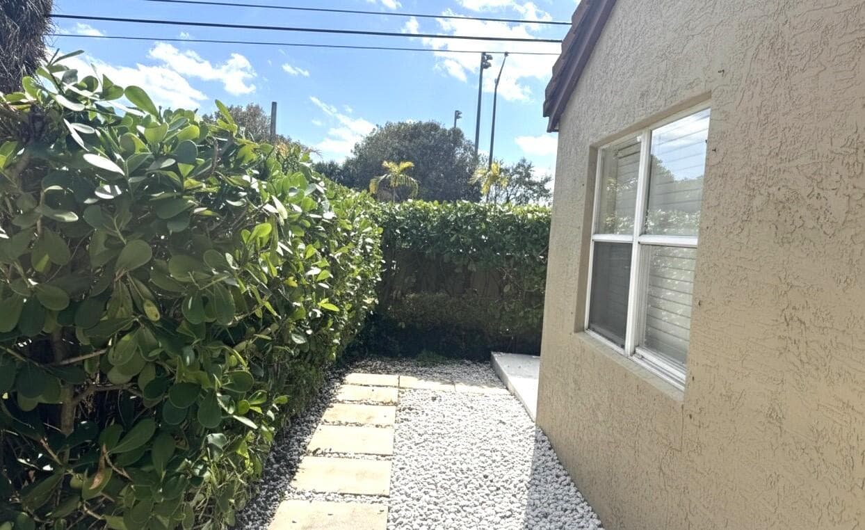 4274 NW 1st Place, Deerfield Beach, FL 33442 — photo 16 of 21