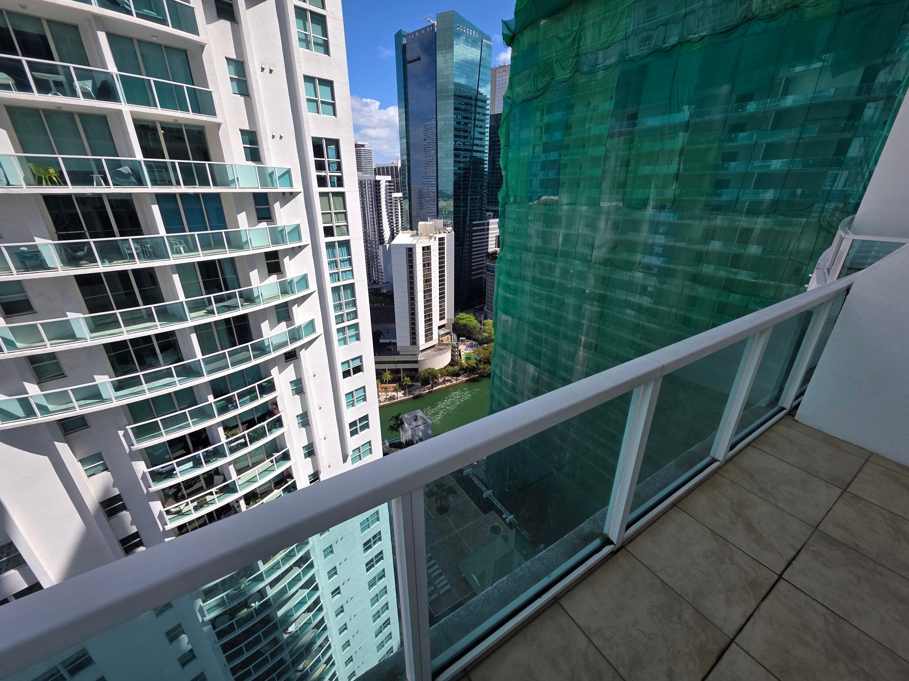 41 SE 5th Street 1917, Miami, FL 33131 — photo 4 of 24