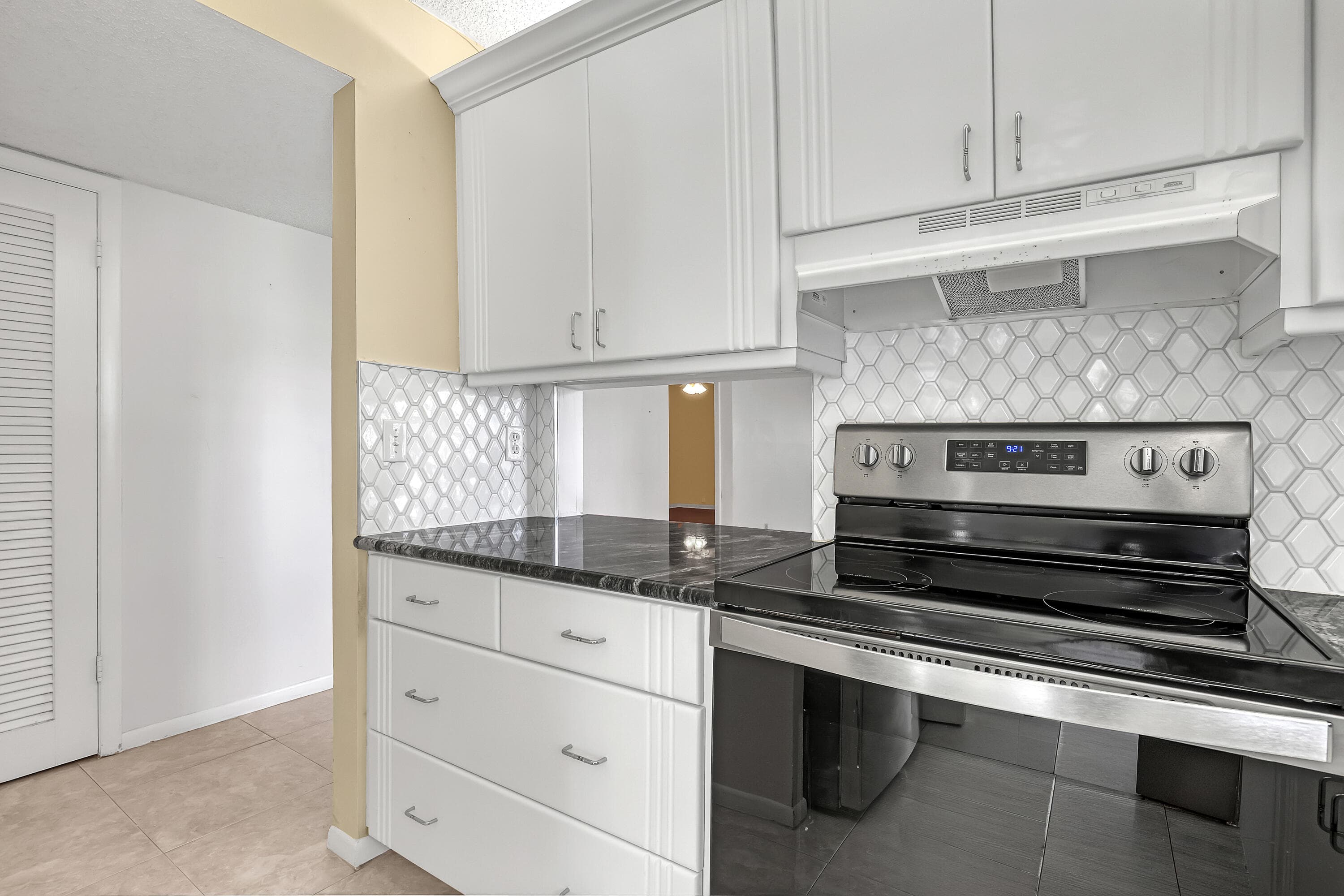 5869 Sugar Palm Court C, Delray Beach, FL 33484 — photo 4 of 28