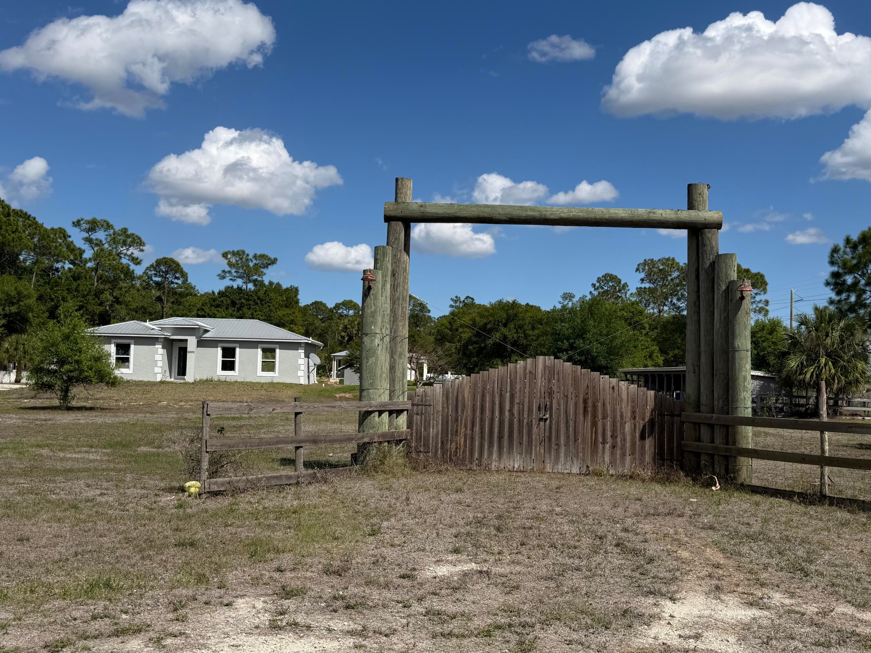 5500 Hendry Isles Boulevard, Clewiston, FL 33440 — photo 1 of 18