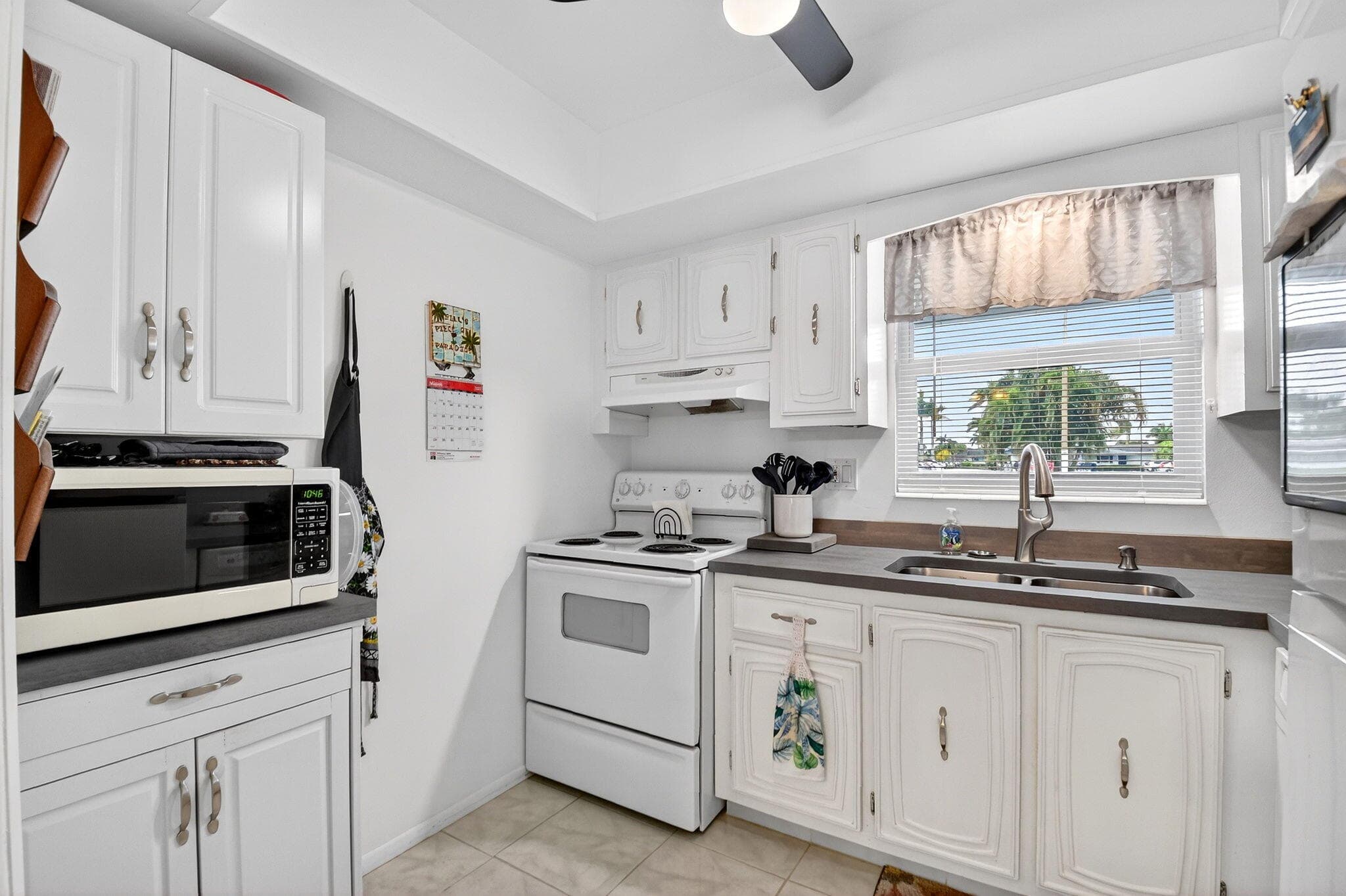 2758 Emory Drive E B, West Palm Beach, FL 33415 — photo 8 of 62