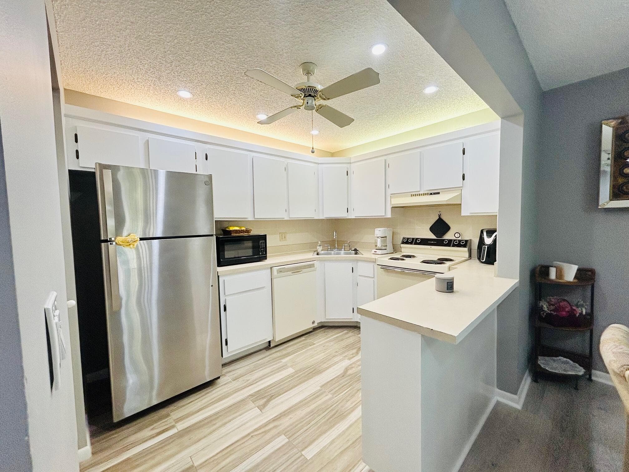 408 Pine Glen Lane C-2, Greenacres, FL 33463 — photo 4 of 35