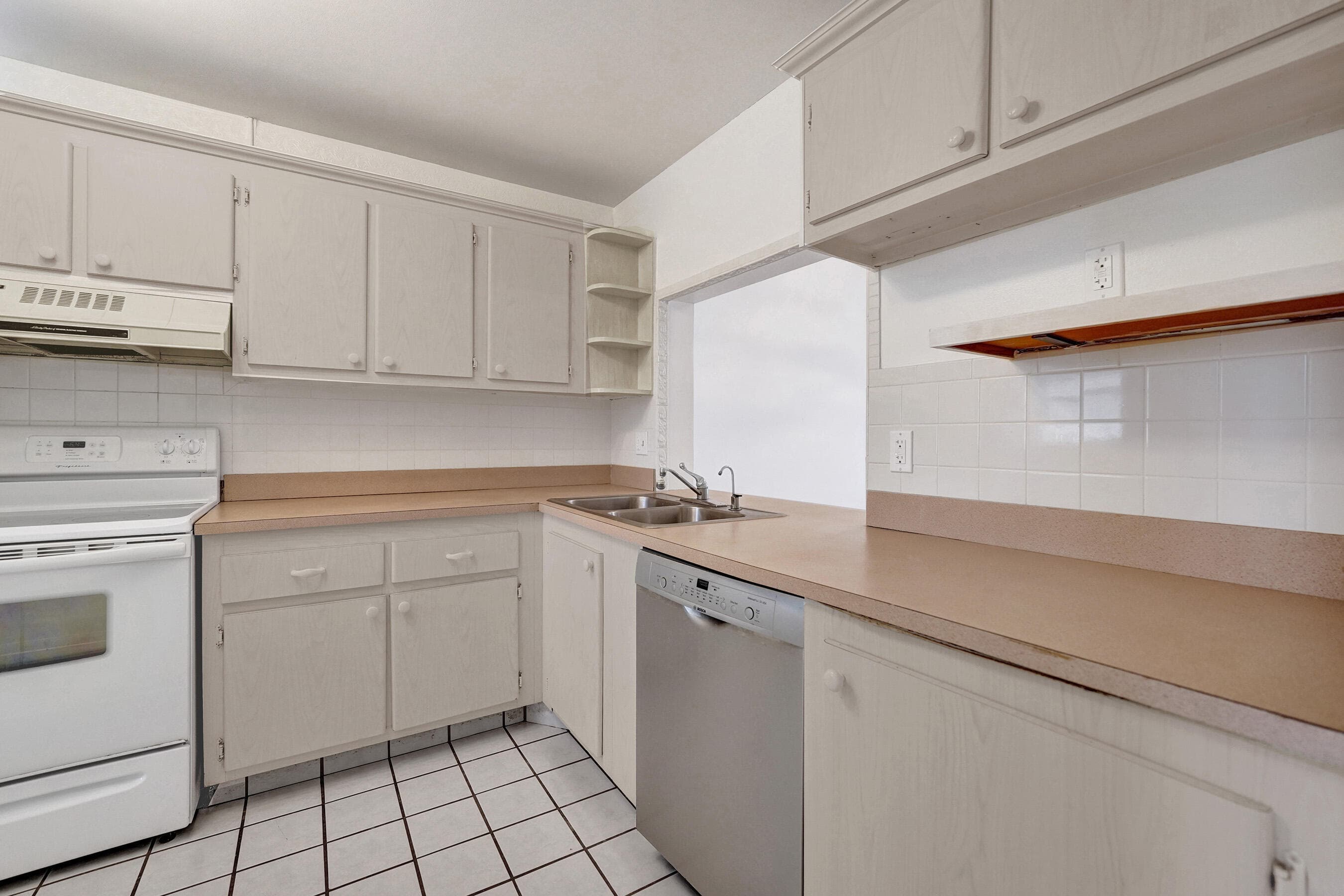 9470 Poinciana Place 308, Davie, FL 33324 — photo 9 of 53