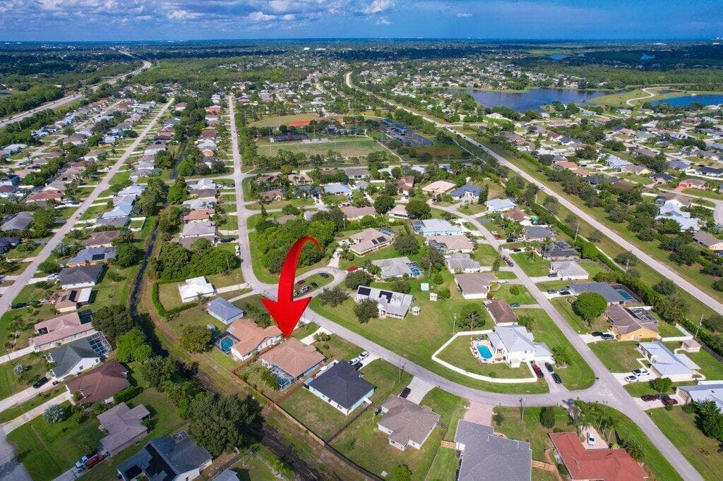 3285 SE Pinto Street, Port St. Lucie, FL 34984 — photo 7 of 37