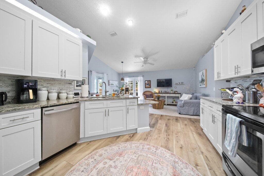 3285 SE Pinto Street, Port St. Lucie, FL 34984 — photo 16 of 37