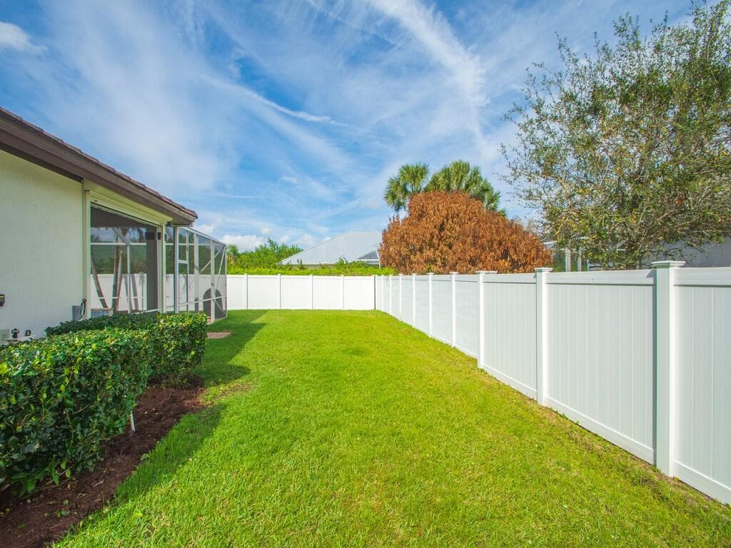 445 Wingate Terrace SW, Vero Beach, FL 32968 — photo 29 of 37