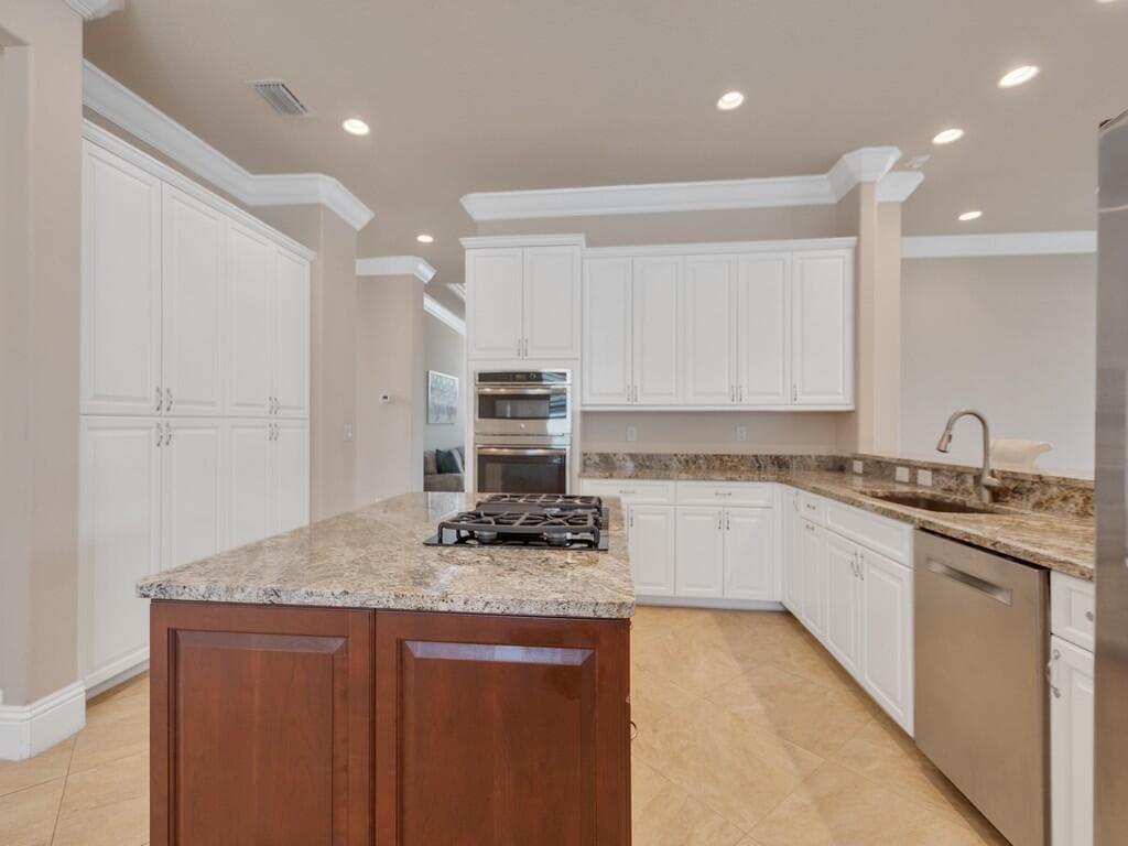 445 Wingate Terrace SW, Vero Beach, FL 32968 — photo 7 of 37