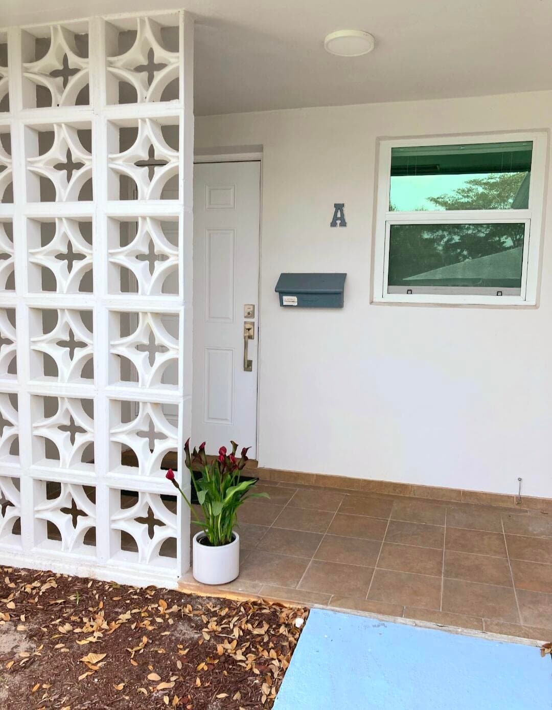1155 S Drive Circle A, Delray Beach, FL 33445 — photo 2 of 21