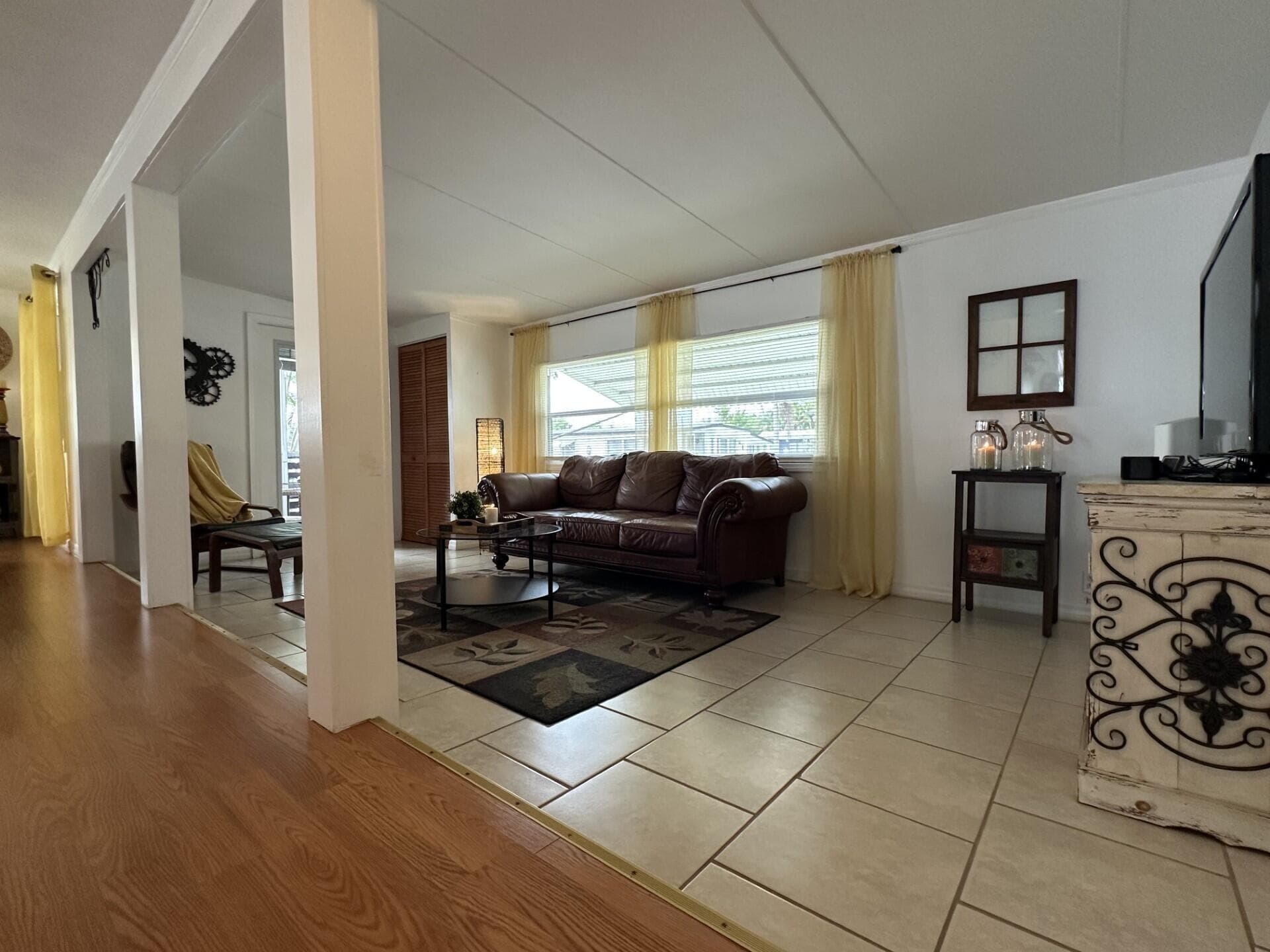 8661 SW 18th Place, Davie, FL 33324 — photo 8 of 29