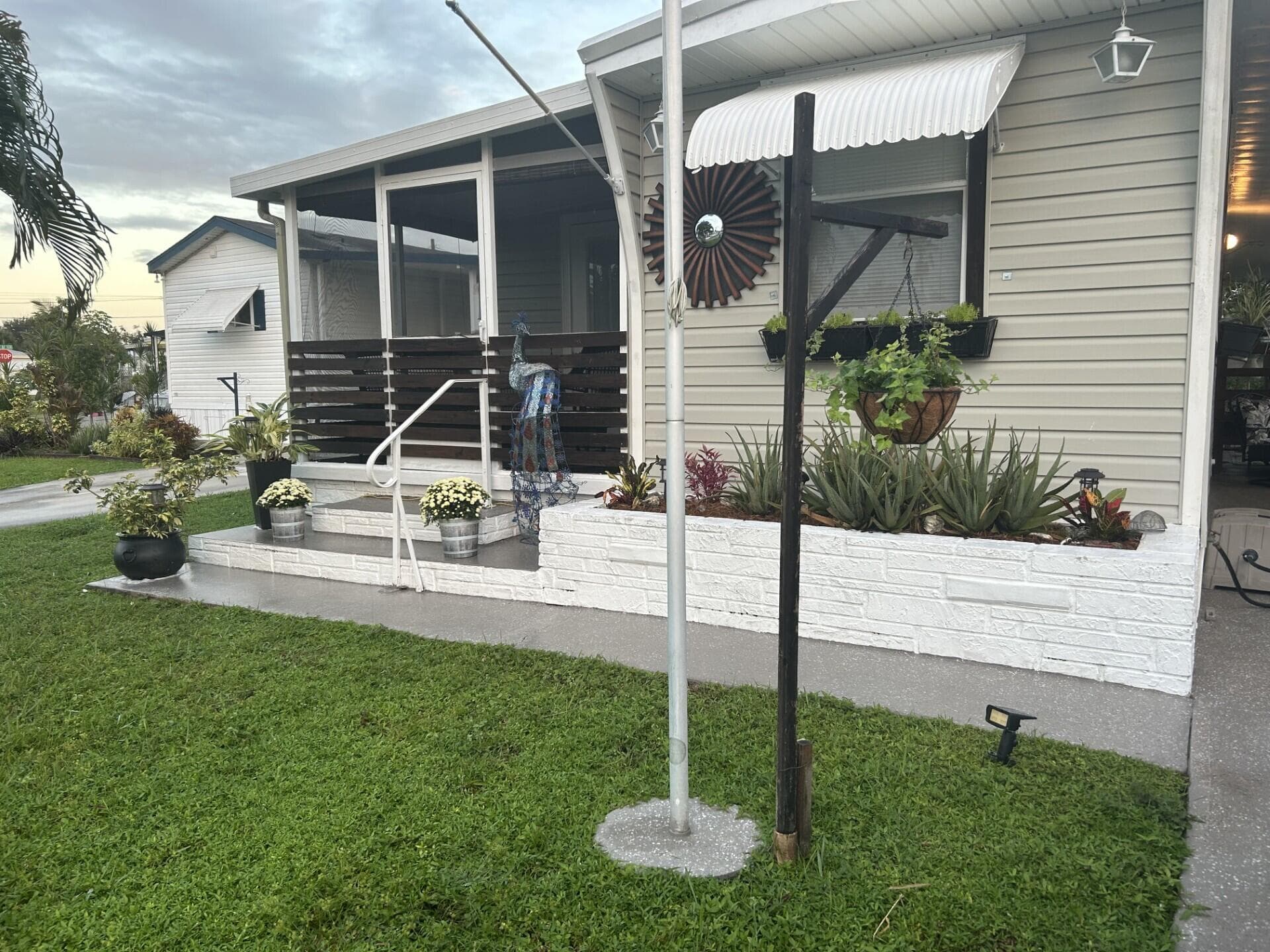 8661 SW 18th Place, Davie, FL 33324 — photo 2 of 29