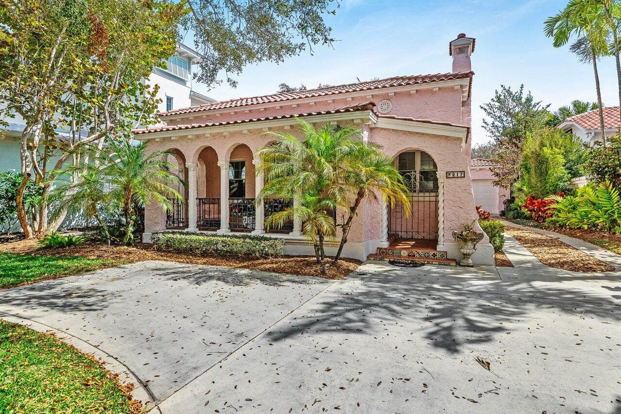 217 SE Coconut Avenue, Stuart, FL 34996 — photo 7 of 30