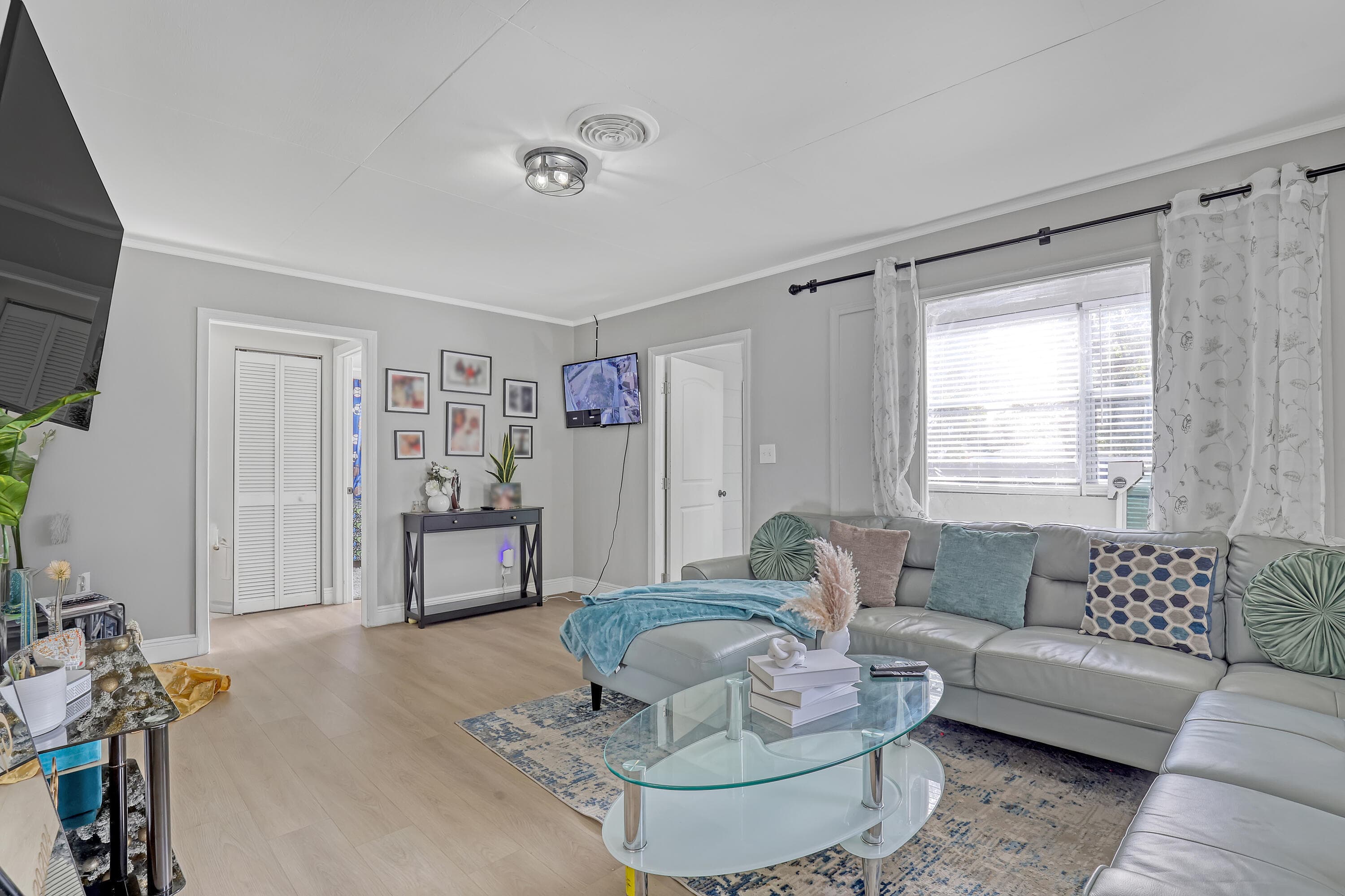 731 50th Street, West Palm Beach, FL 33407 — photo 10 of 31