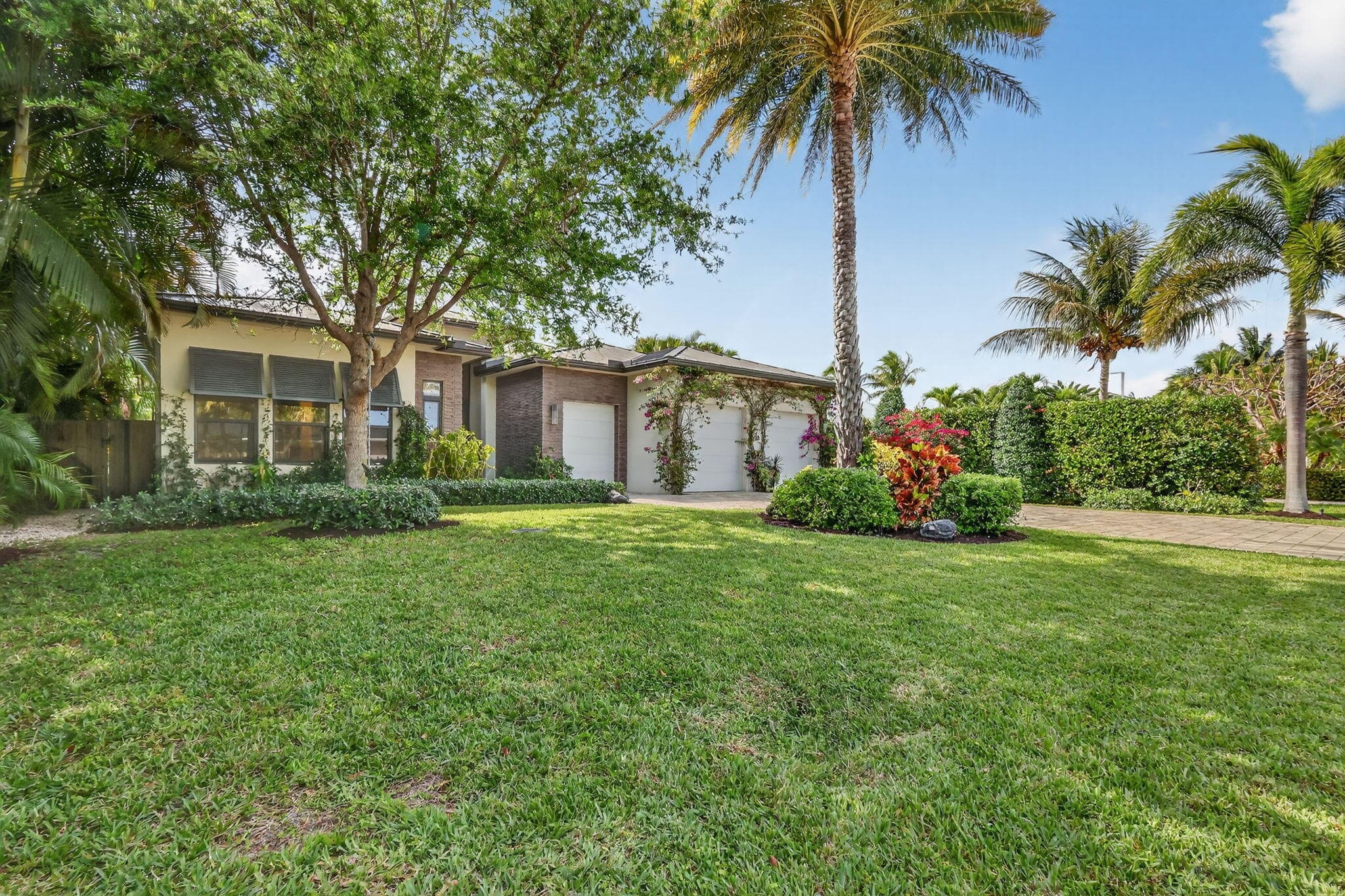 718 NW 5th Avenue, Delray Beach, FL 33444 — photo 1 of 47