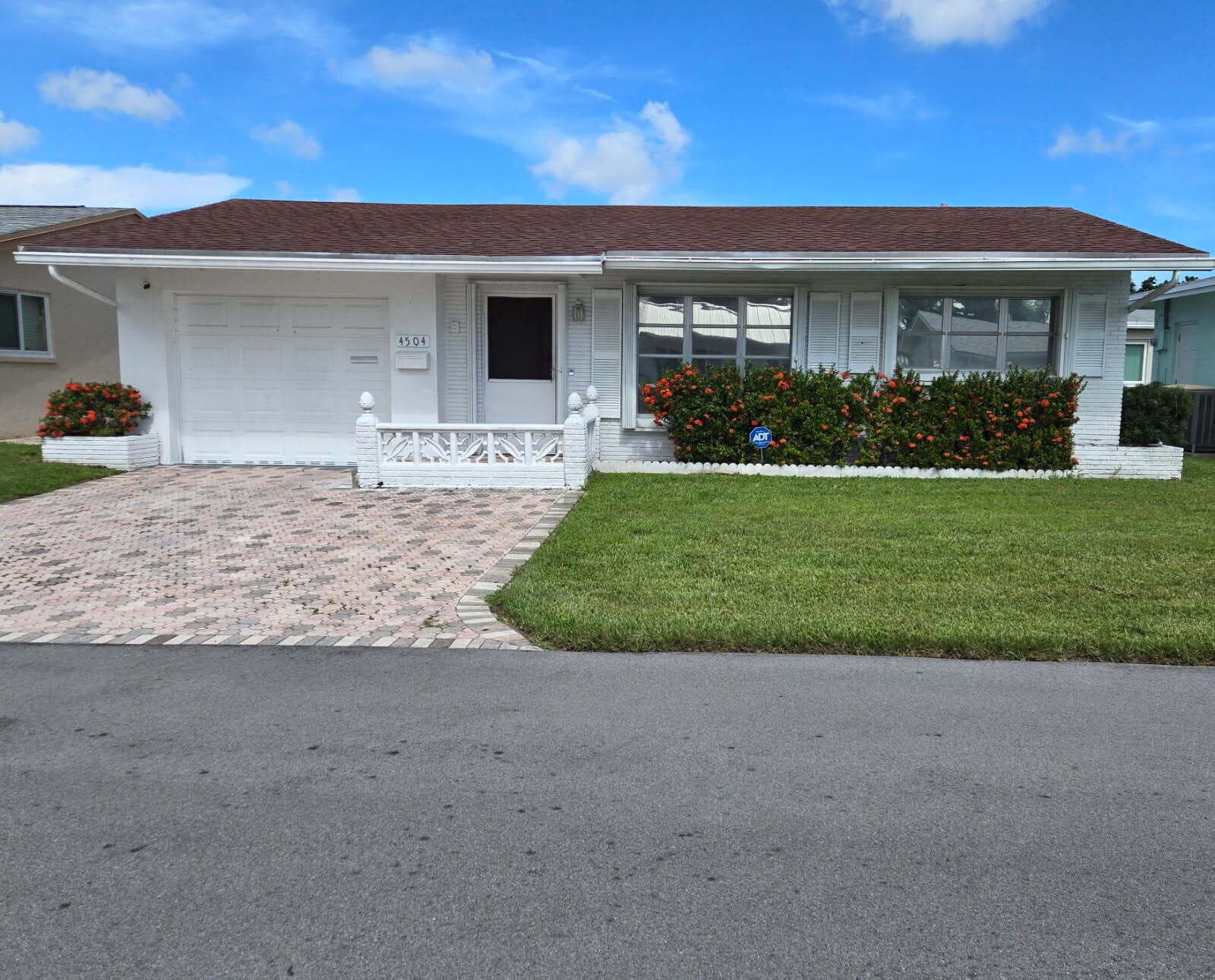 4504 NW 43rd Terrace, Tamarac, FL 33319 — photo 2 of 28