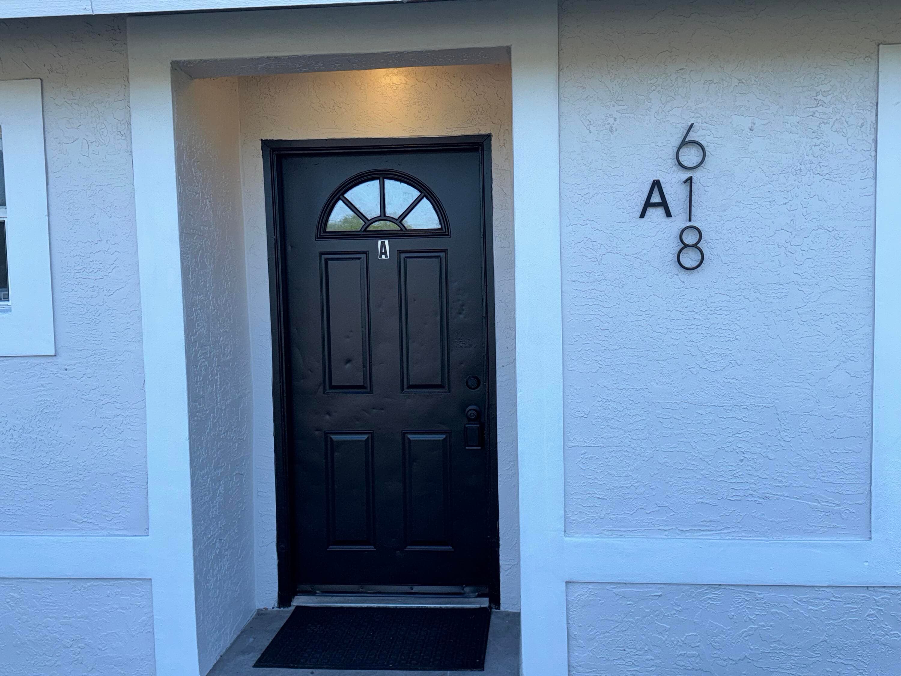 618 NE 1st Street A, Boynton Beach, FL 33435 — photo 1 of 32