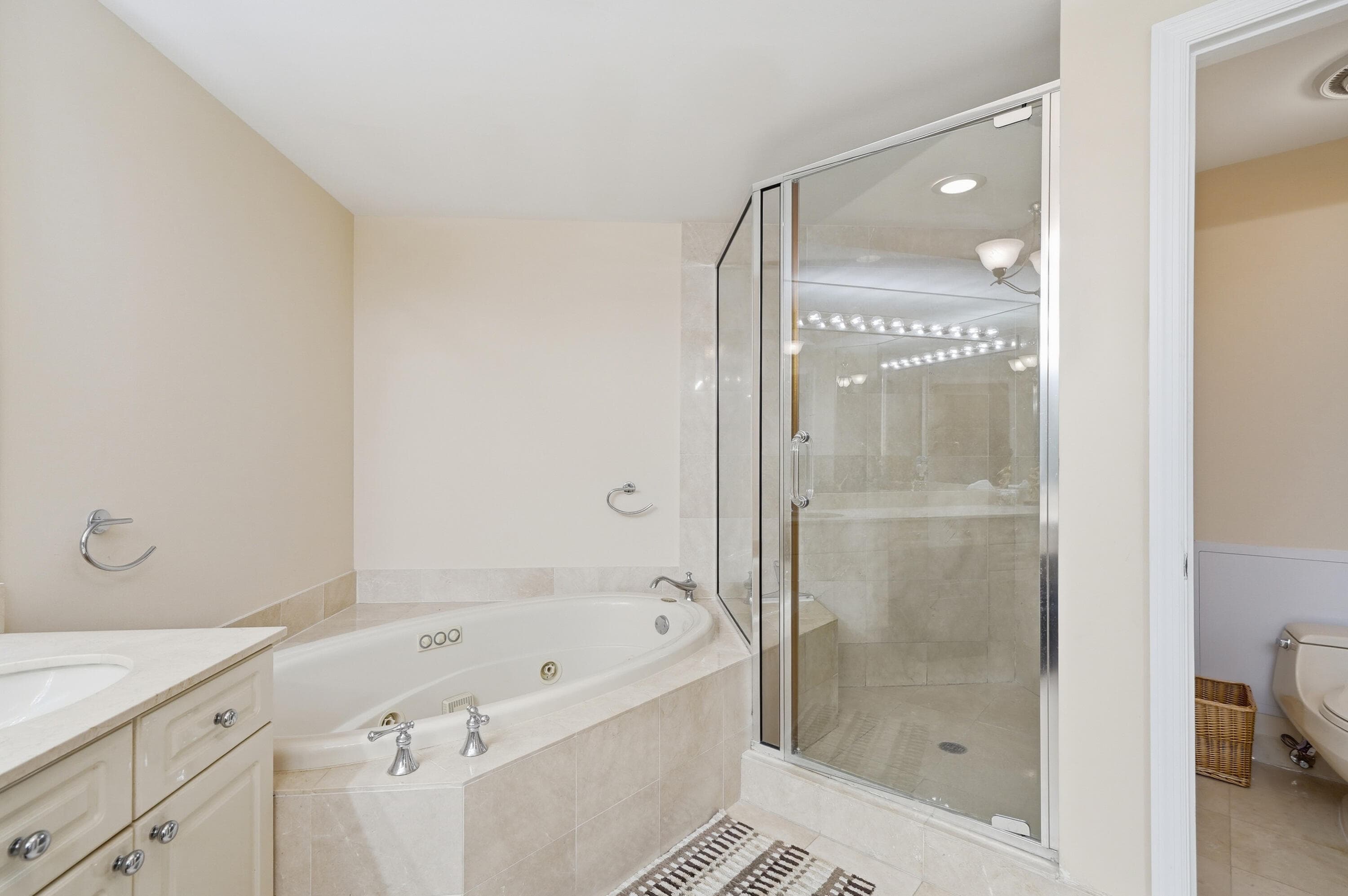 6051 N Ocean Drive 1003, Hollywood, FL 33019 — photo 39 of 69