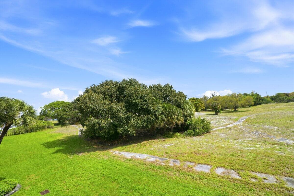 5340 NW 2nd Avenue 326, Boca Raton, FL 33487 — photo 25 of 29
