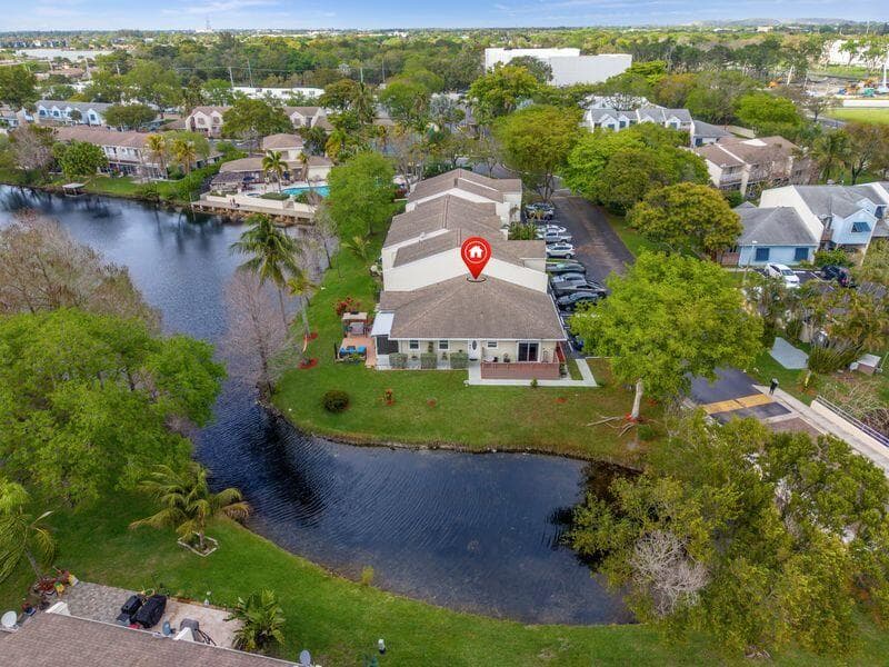 200 E Hemingway Circle, Margate, FL 33063 — photo 2 of 31