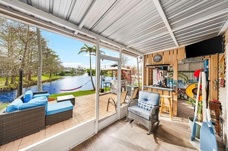 200 E Hemingway Circle, Margate, FL 33063 — photo 23 of 31