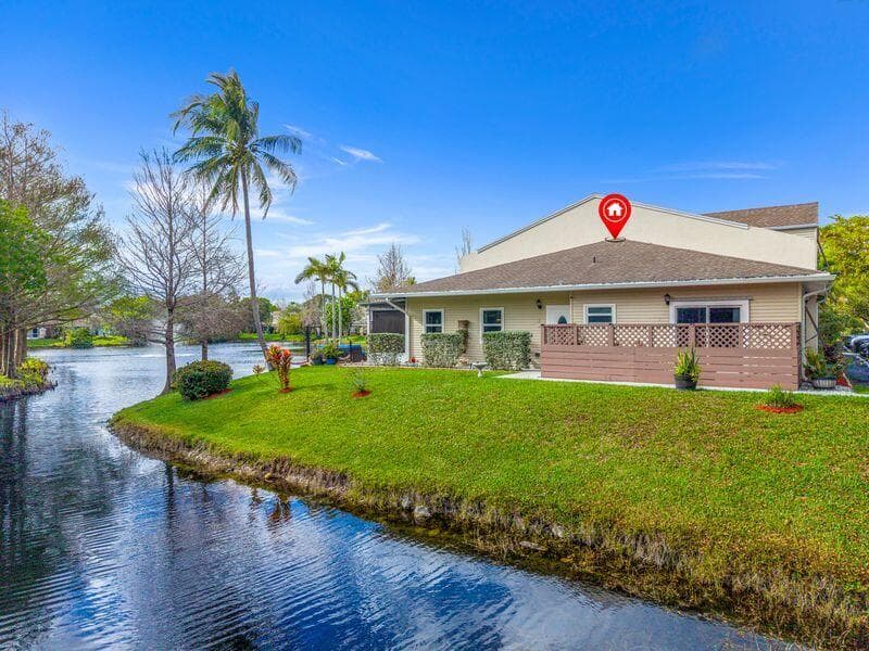 200 E Hemingway Circle, Margate, FL 33063 — photo 4 of 31