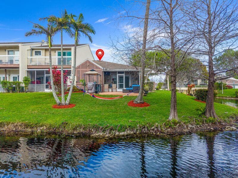 200 E Hemingway Circle, Margate, FL 33063 — photo 5 of 31