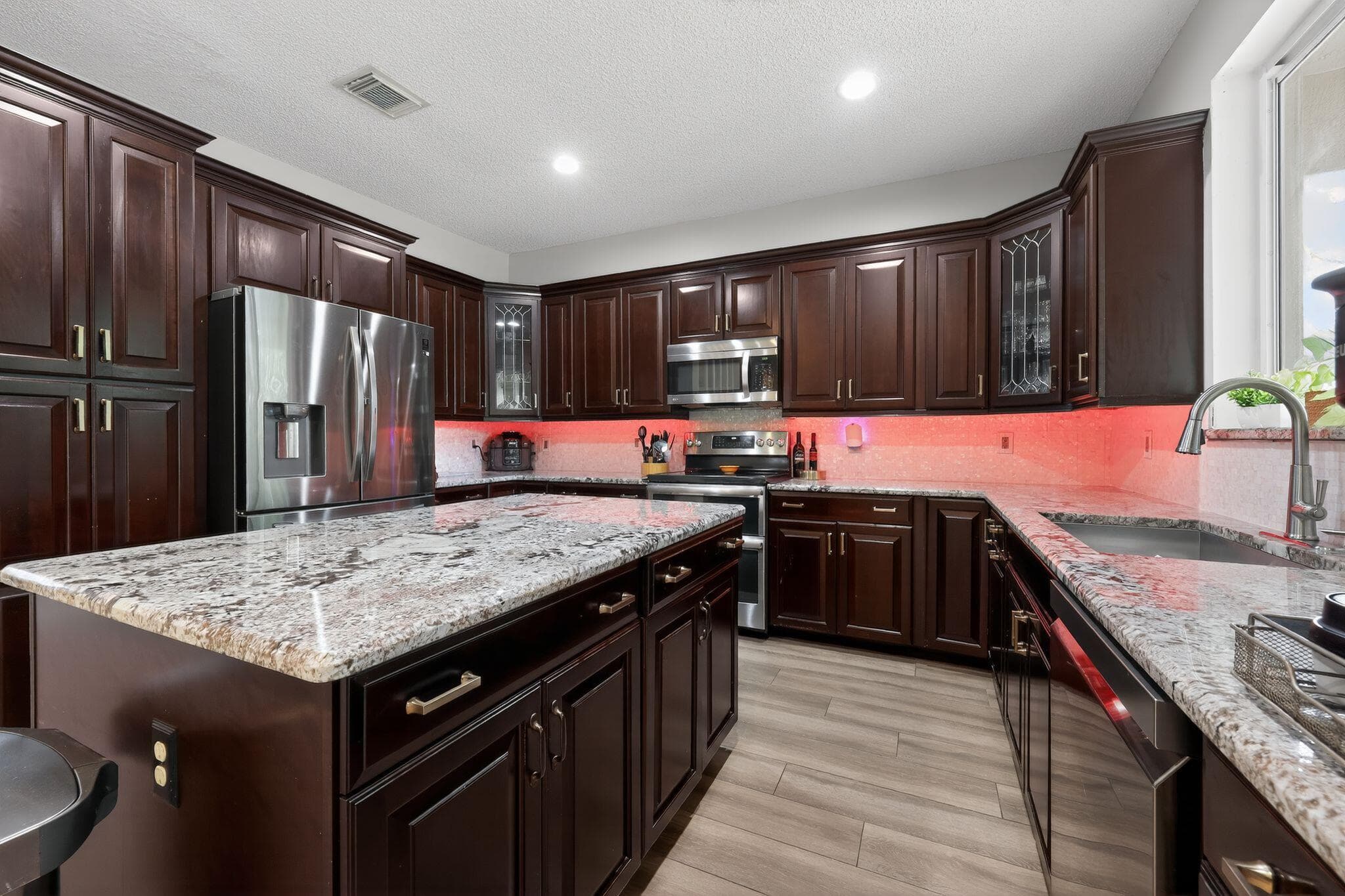 1776 NW 78th Avenue, Pembroke Pines, FL 33024 — photo 9 of 32