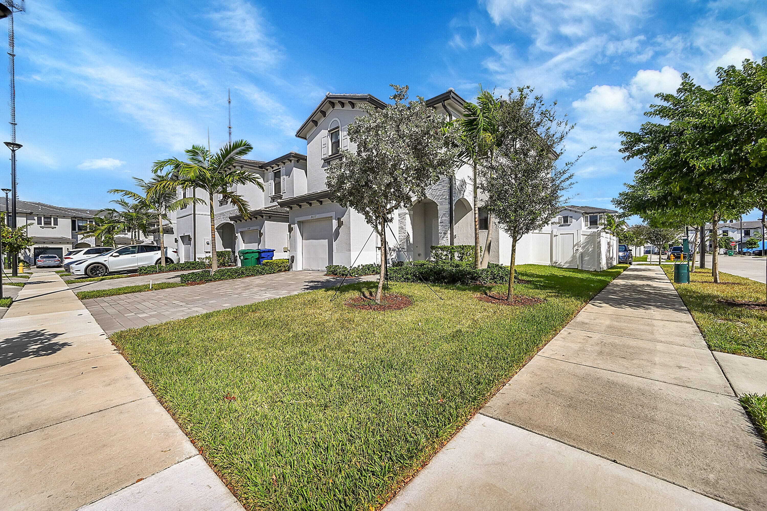20357 NW 4th Path, Miami Gardens, FL 33169 — photo 2 of 38