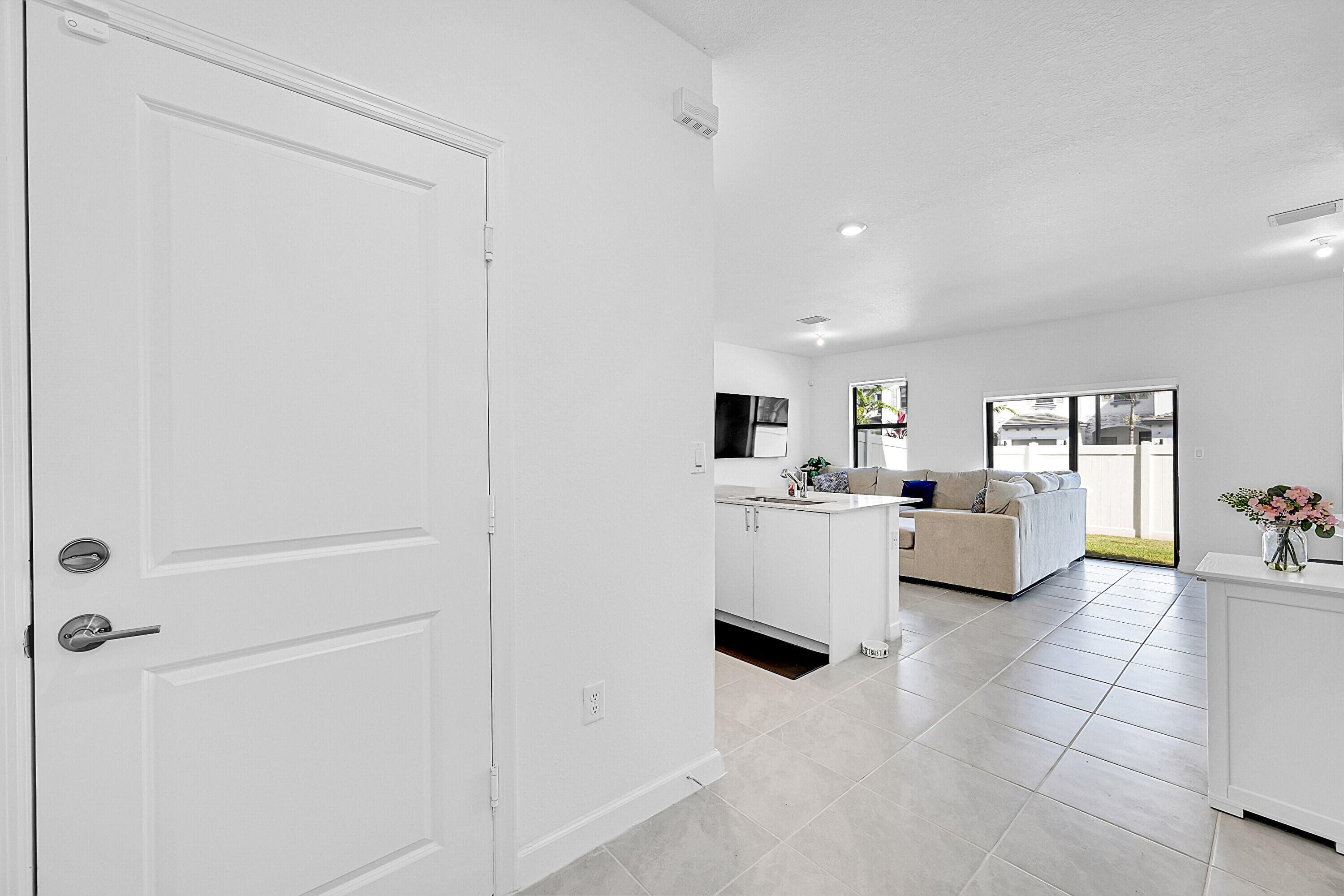 20357 NW 4th Path, Miami Gardens, FL 33169 — photo 5 of 38