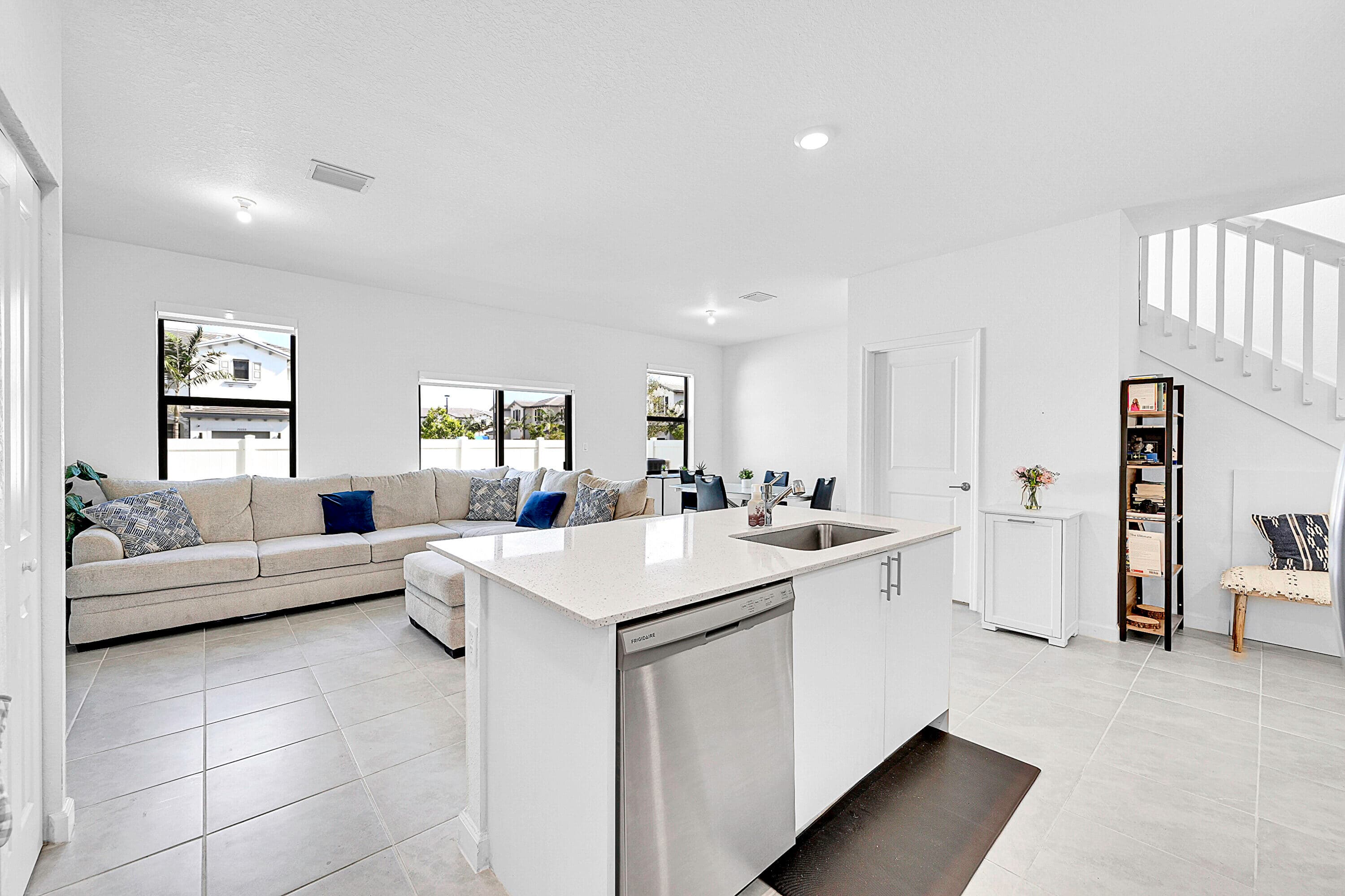 20357 NW 4th Path, Miami Gardens, FL 33169 — photo 9 of 38