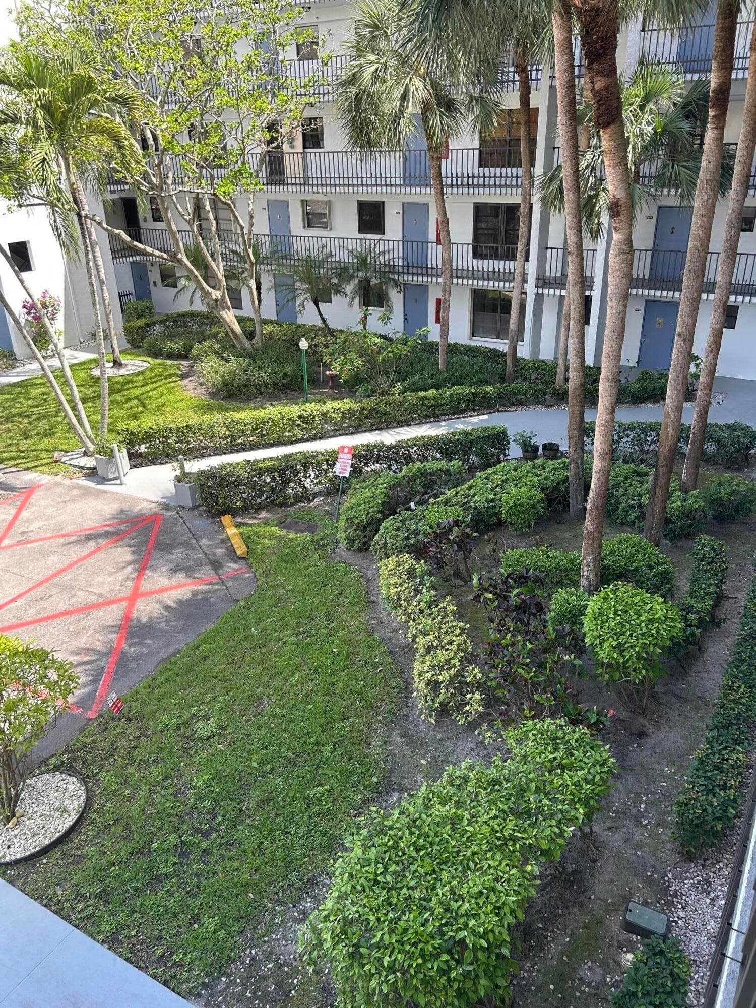 4700 Lucerne Lakes Boulevard 308, Lake Worth, FL 33467 — photo 3 of 16