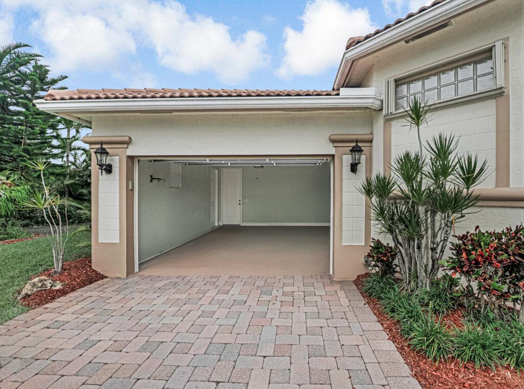 9433 Lantern Bay Circle, West Palm Beach, FL 33411 — photo 11 of 82